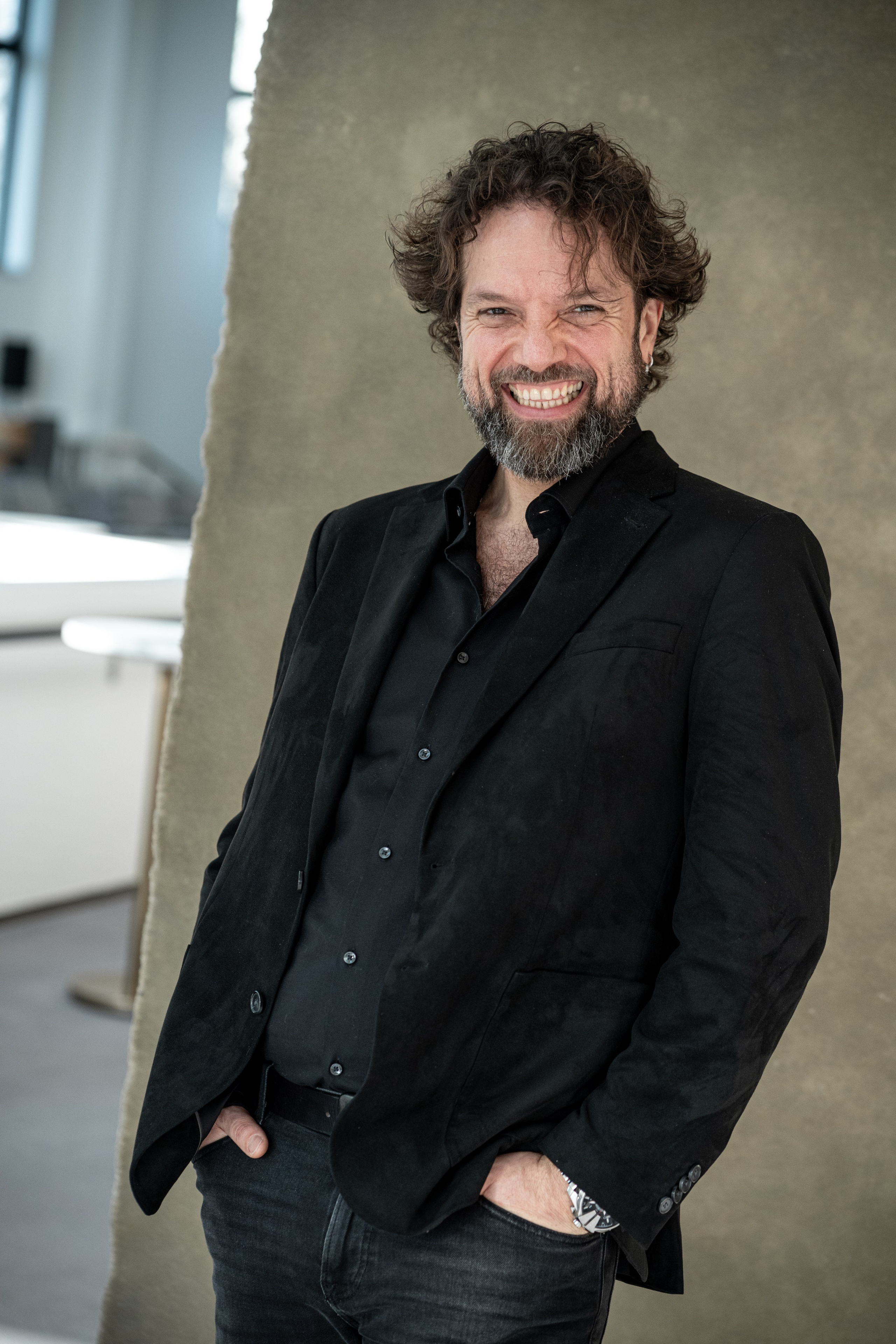 MIRKO ROSCHKOWSKI. Portrait photographer in Germany and all over Europe Mischa Blank