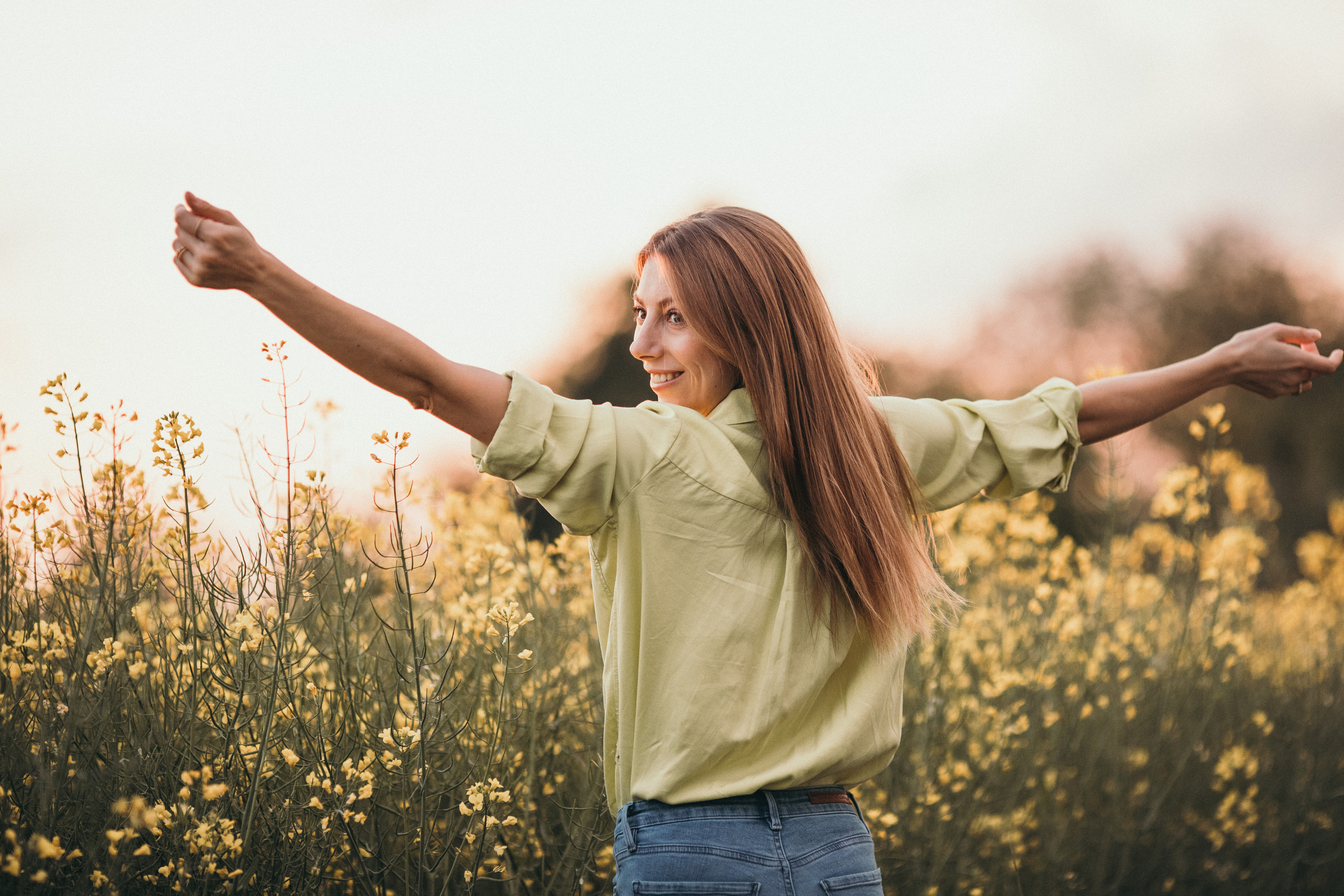 Blühende Rapsfelder im Frühling. Kristina Podolyakova - Fotografin in Ludwigsburg
