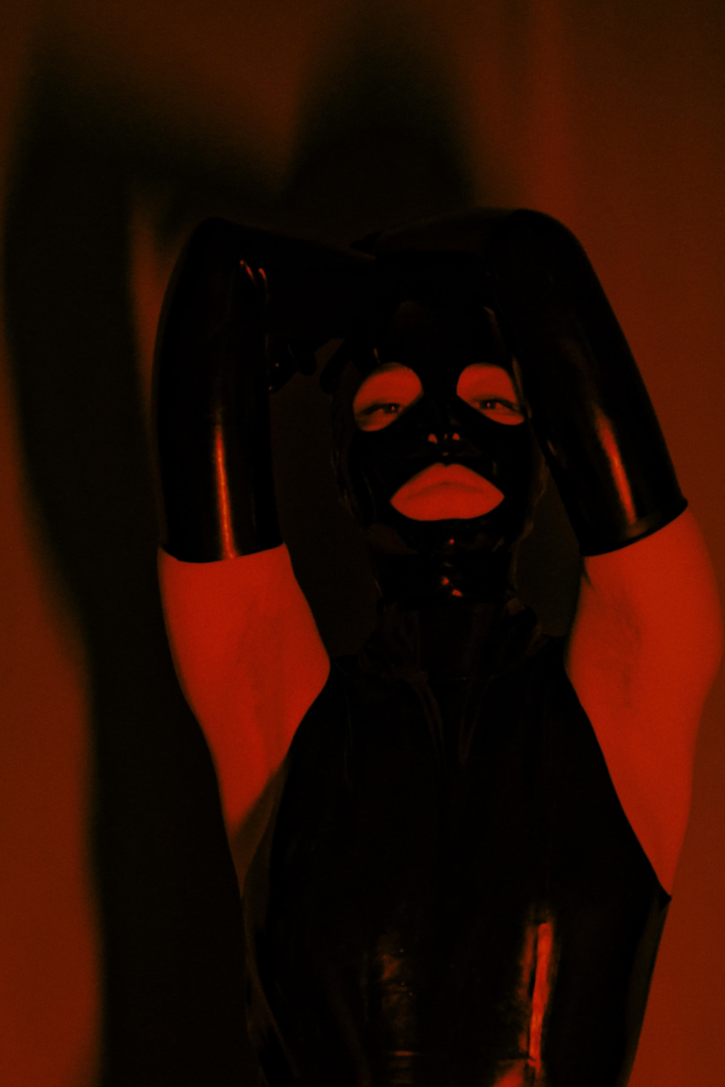 Dance of the shadows. Membreign