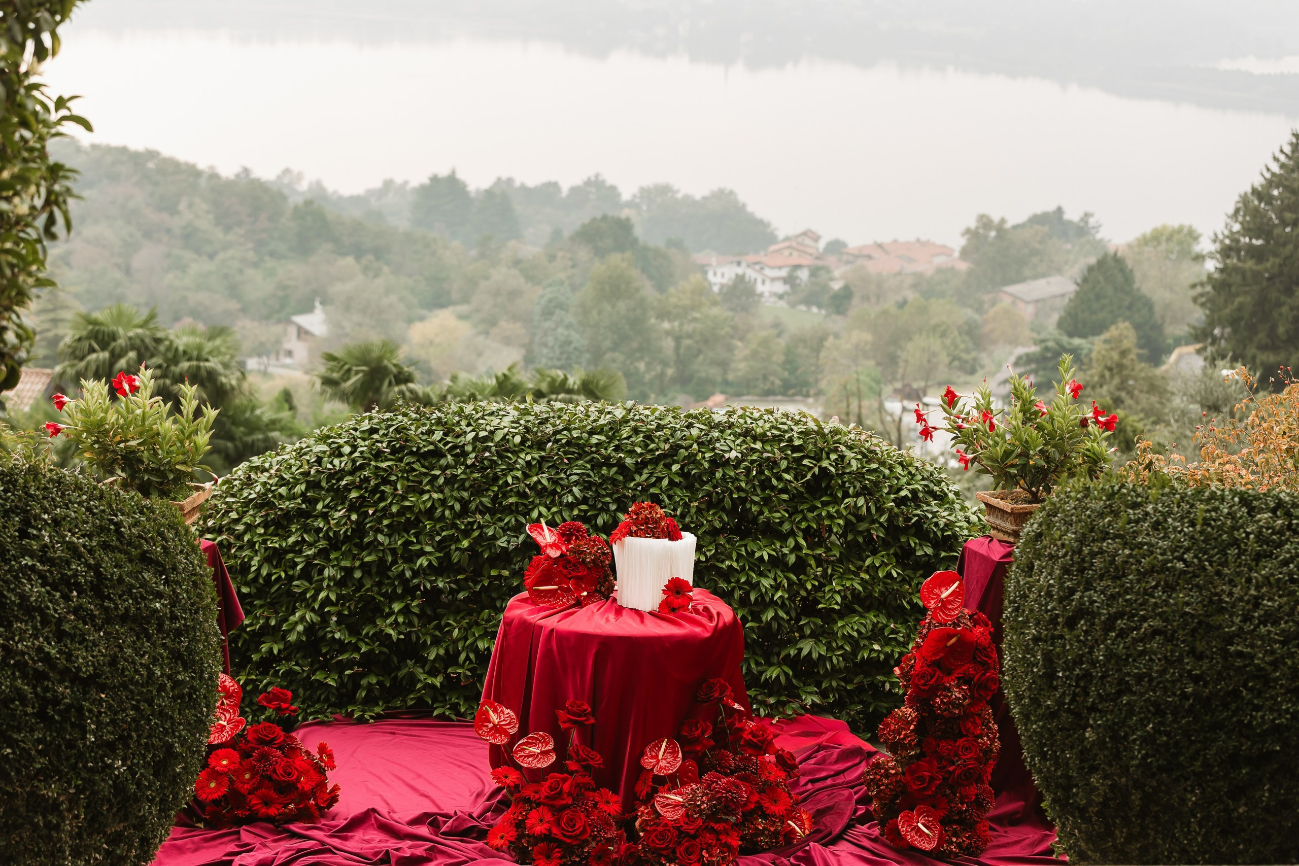 Lake view proposal. Wedding and proposal photographer Italy Como Milan Pavia Bergamo Tuscany Marija Galaka