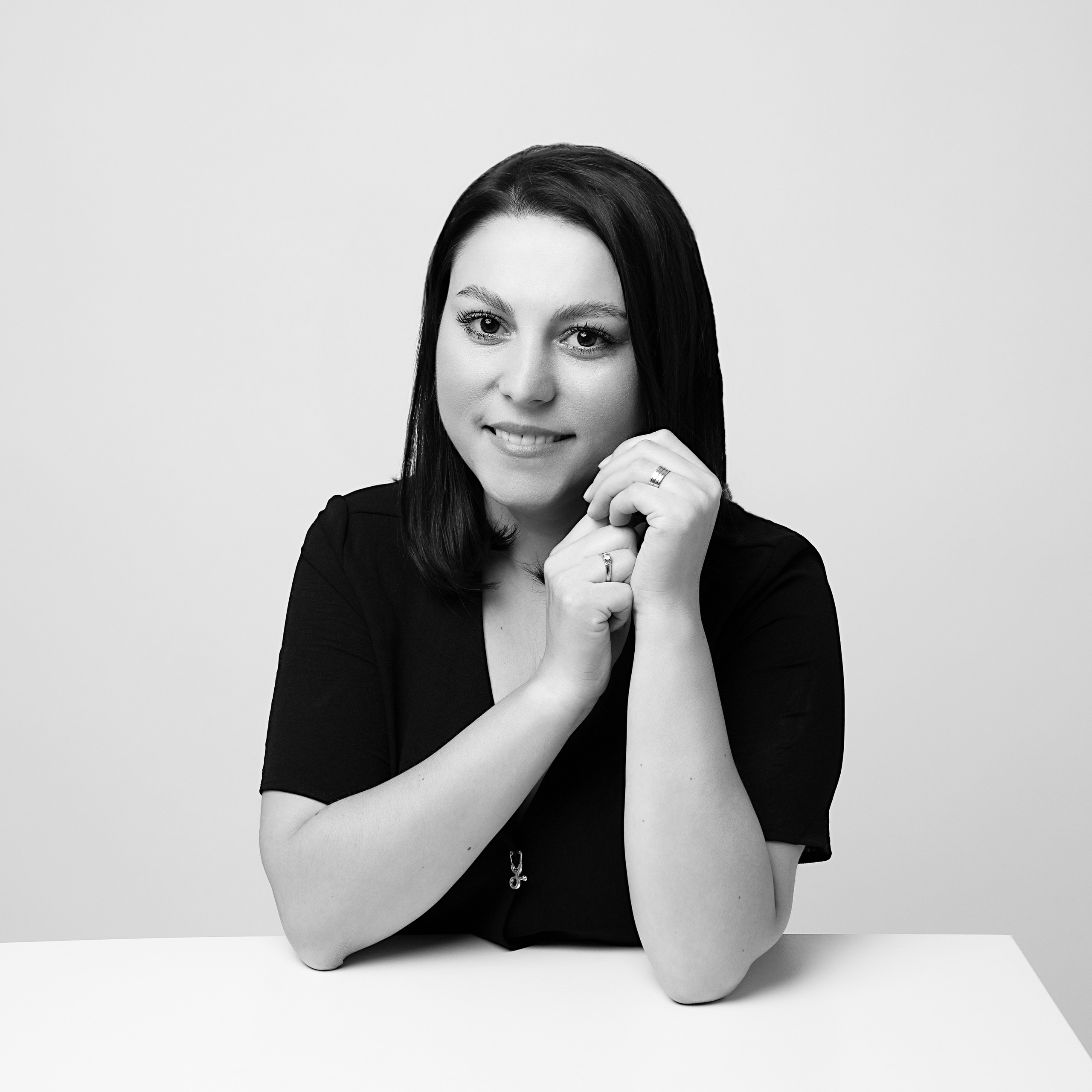 Portret. Fotograf maternitate, nou-născuți și familie în Cluj-Napoca | Roxana Rusu