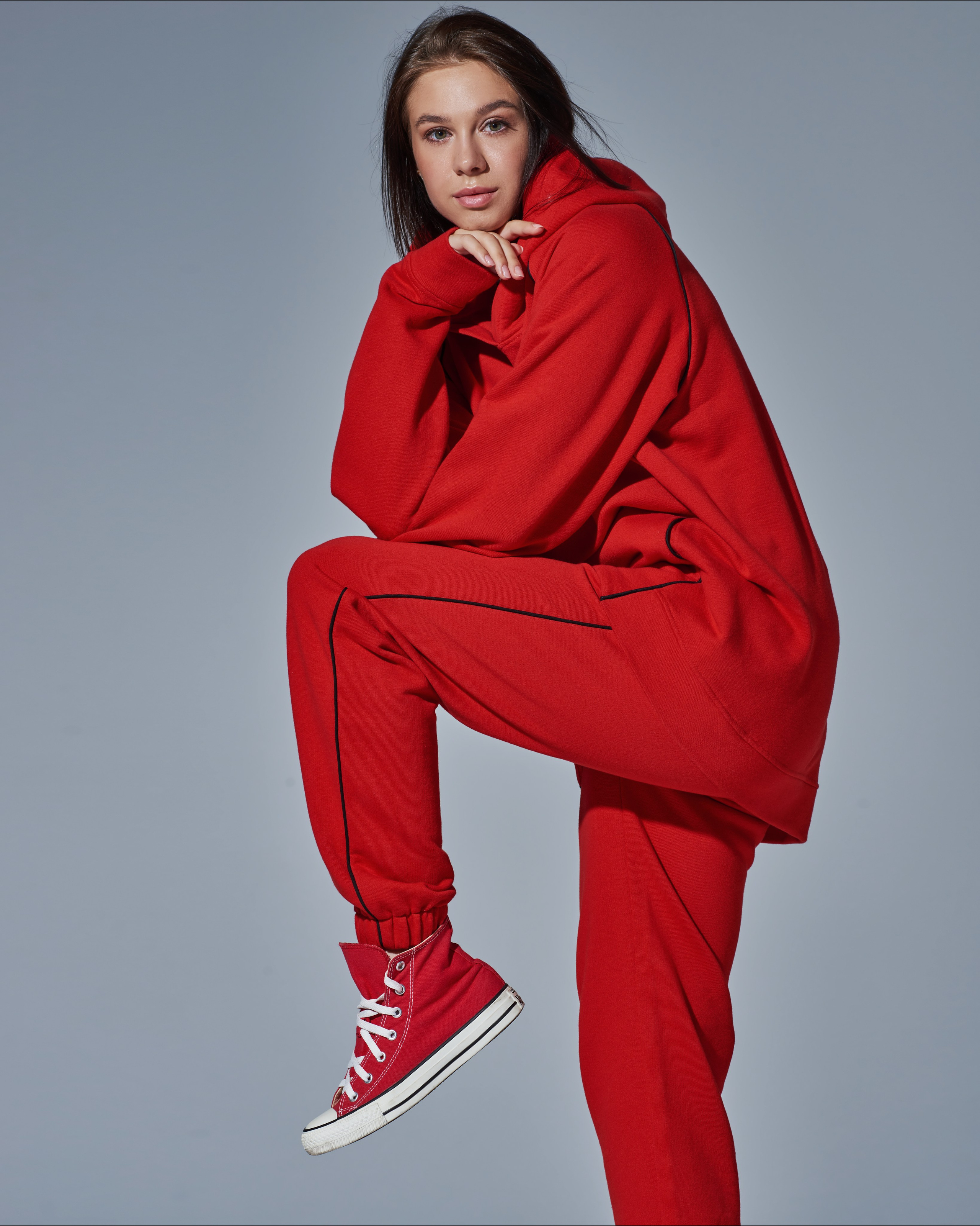 A Trois Epingles. Minimalist brand photographer & videographer | Raw sincerity. Pure Form