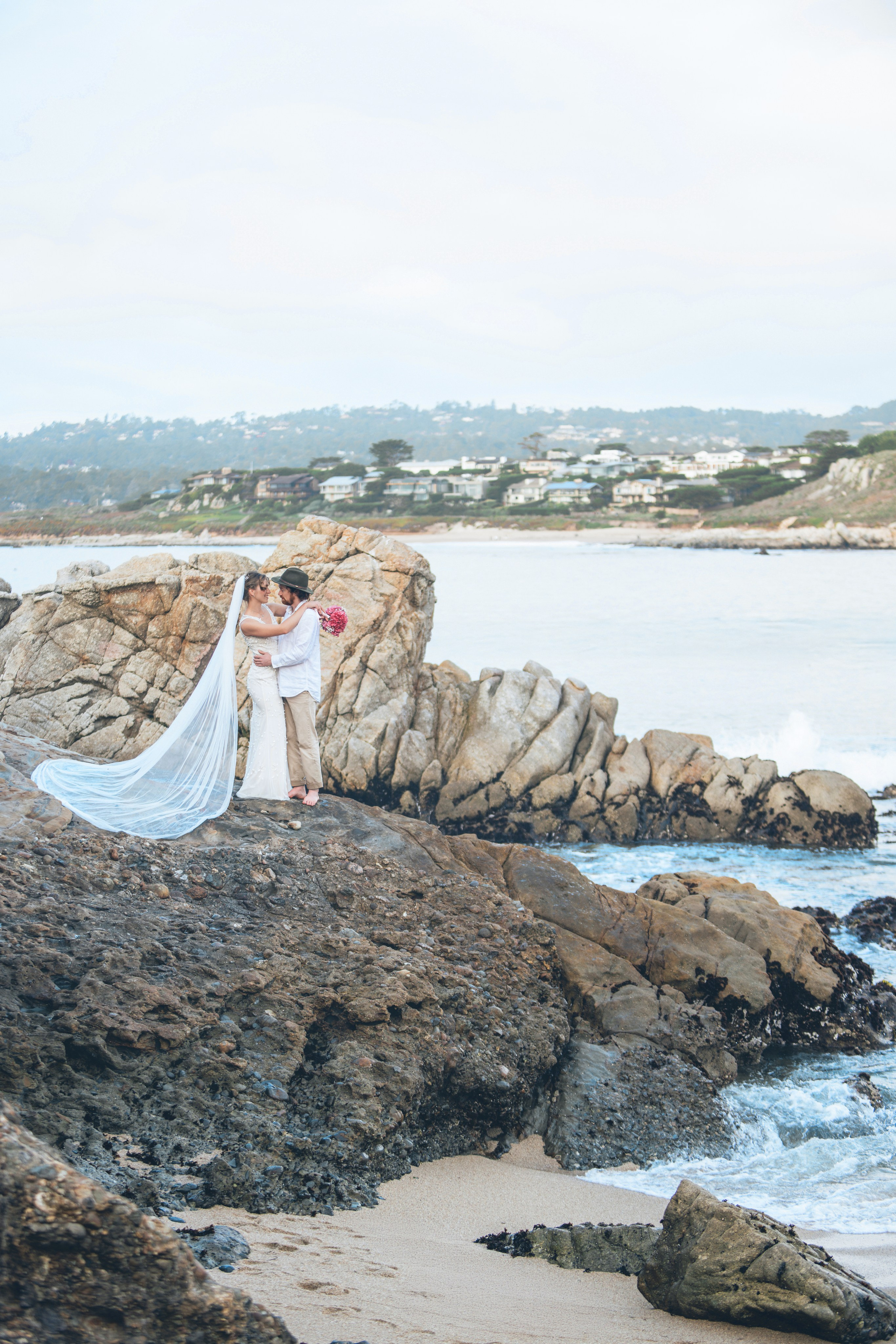 Coastal Elopement in Santa Cruz & Monterey. Wedding & Elopement Photographers in California