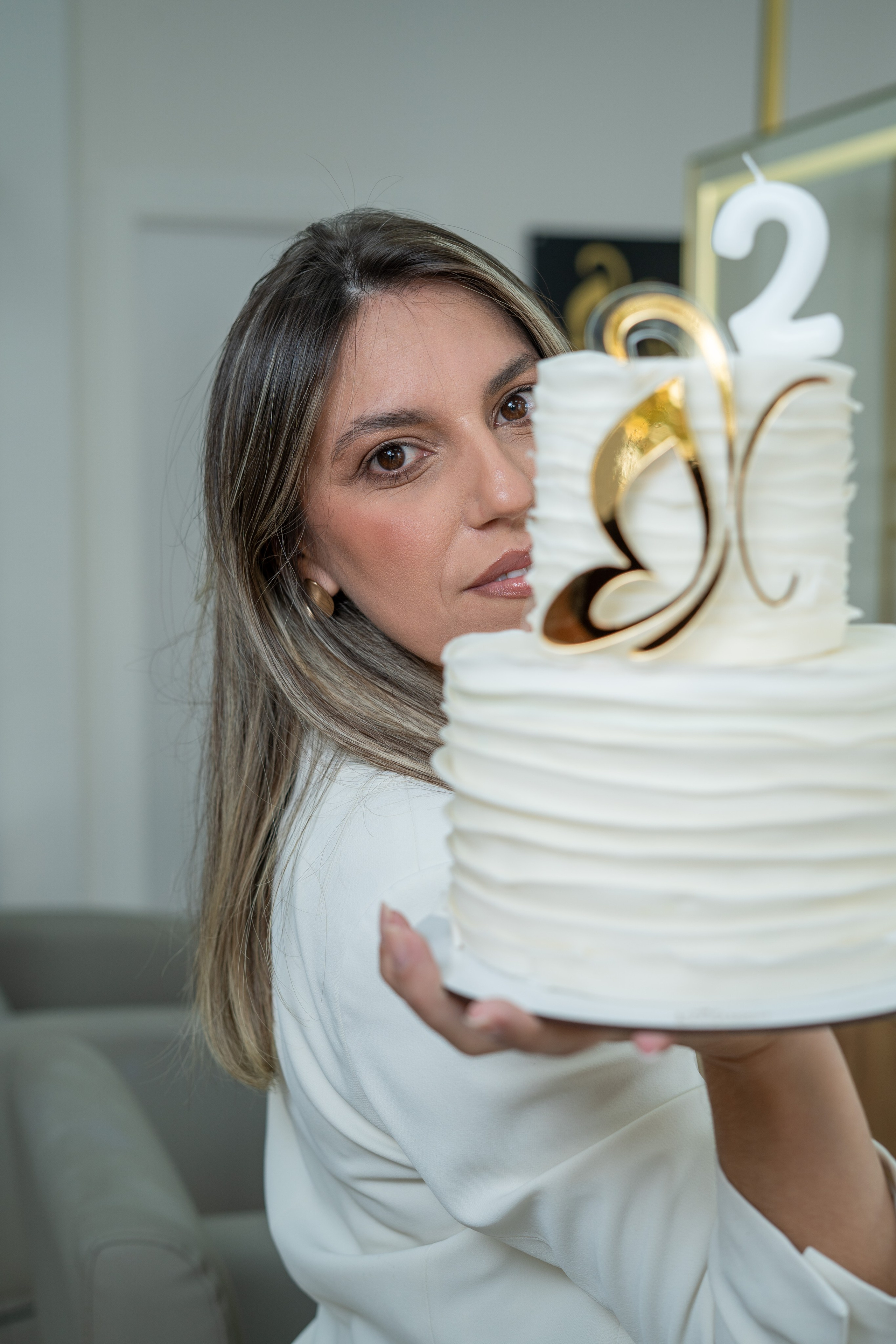 Kardeny Pimentel. Frames by Giovani Braga