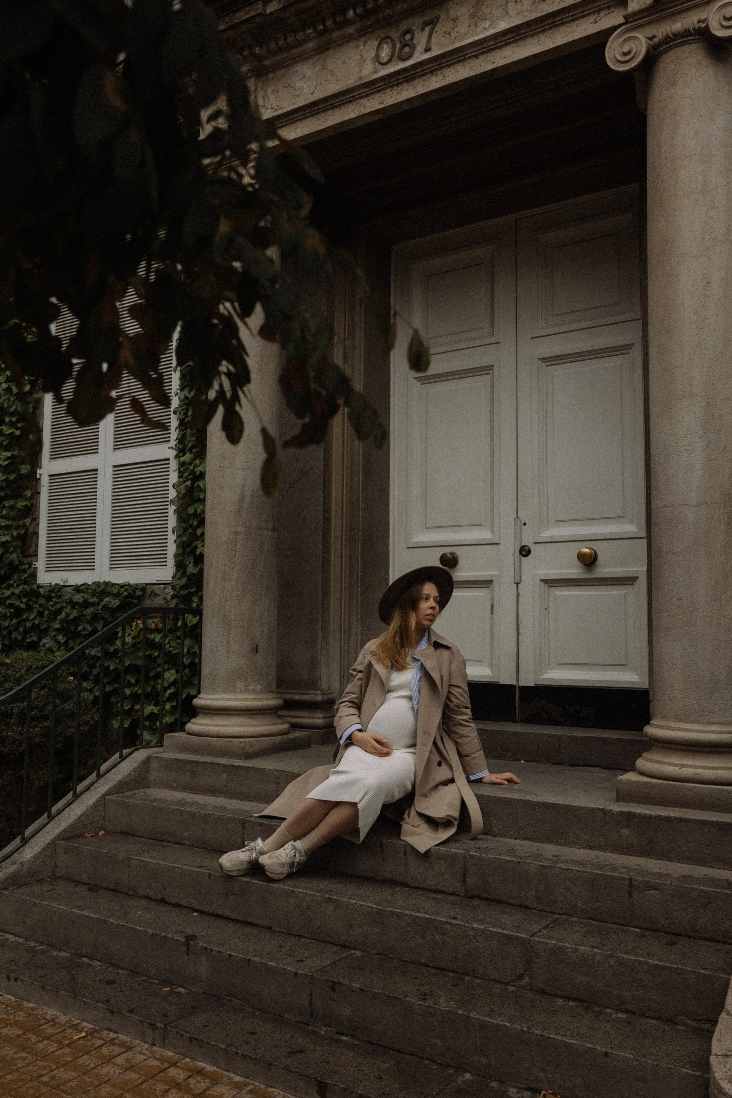 Lifestyle Maternity Photoshoot in Santiago — Natural Light & Real Emotion. Photographer in Santiago, Chile Anna Almazova