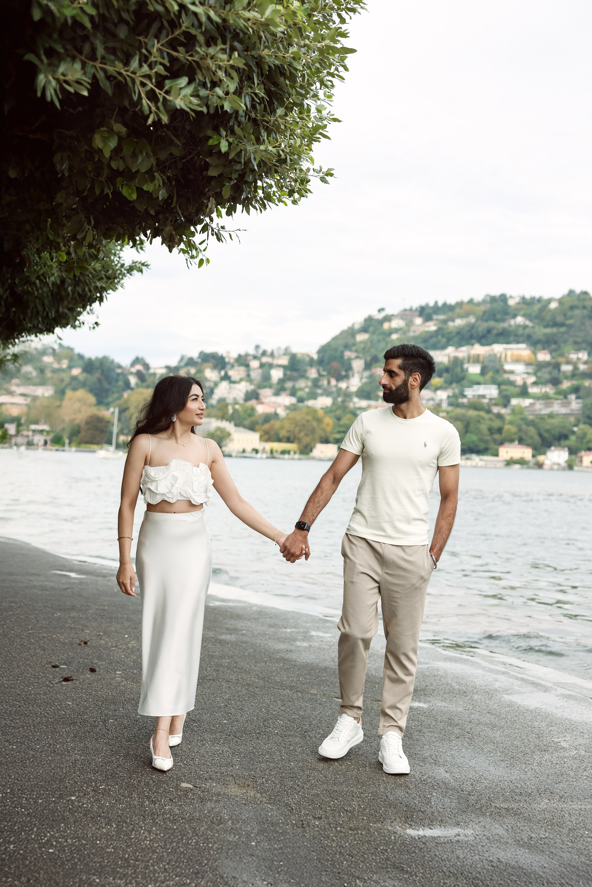 Photographer love-stories and proposals in Italy. Photographer in Milan, Como, Garda lake