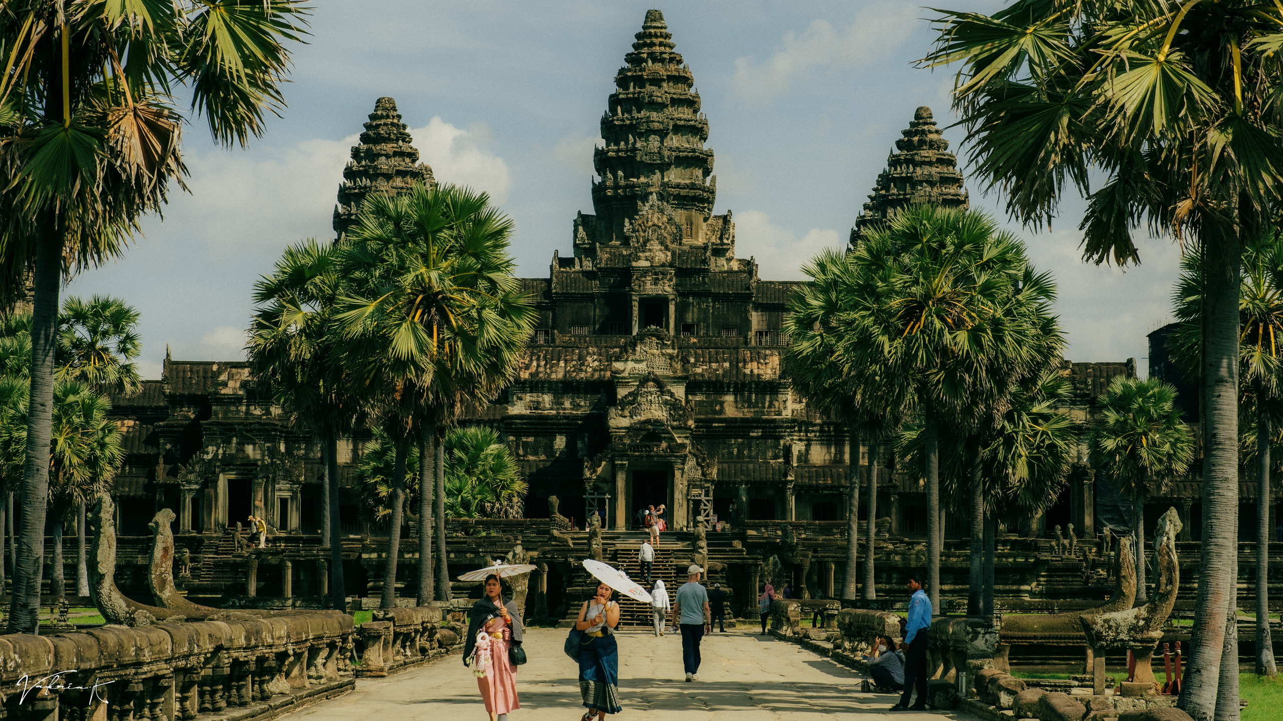 Lifestyle and wedding photographer in Dubai Valeria Kikvidze