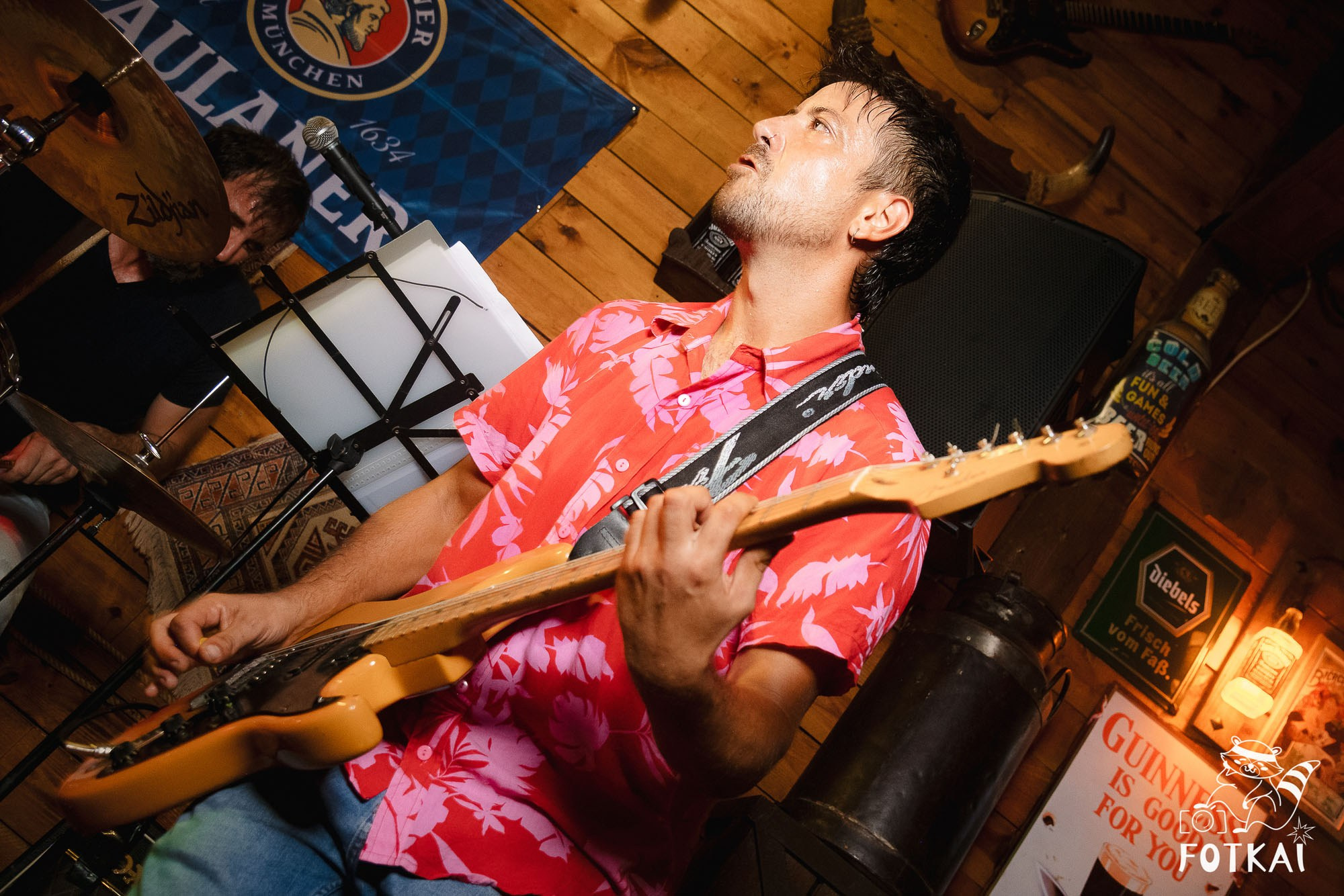 Get Back en El Paso Bar – Noche de Rock en Vivo | Reportaje Fotográfico Oktoberfest | FOTKAI