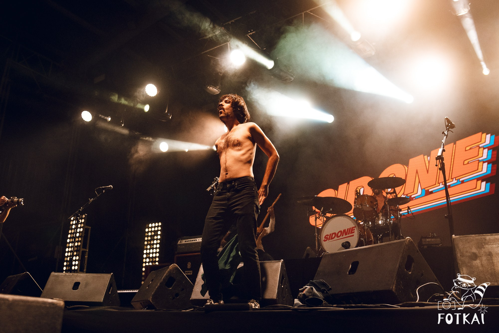 Sidonie en Torrevieja 2025 – Fotos del concierto y reportaje completo | FOTKAI