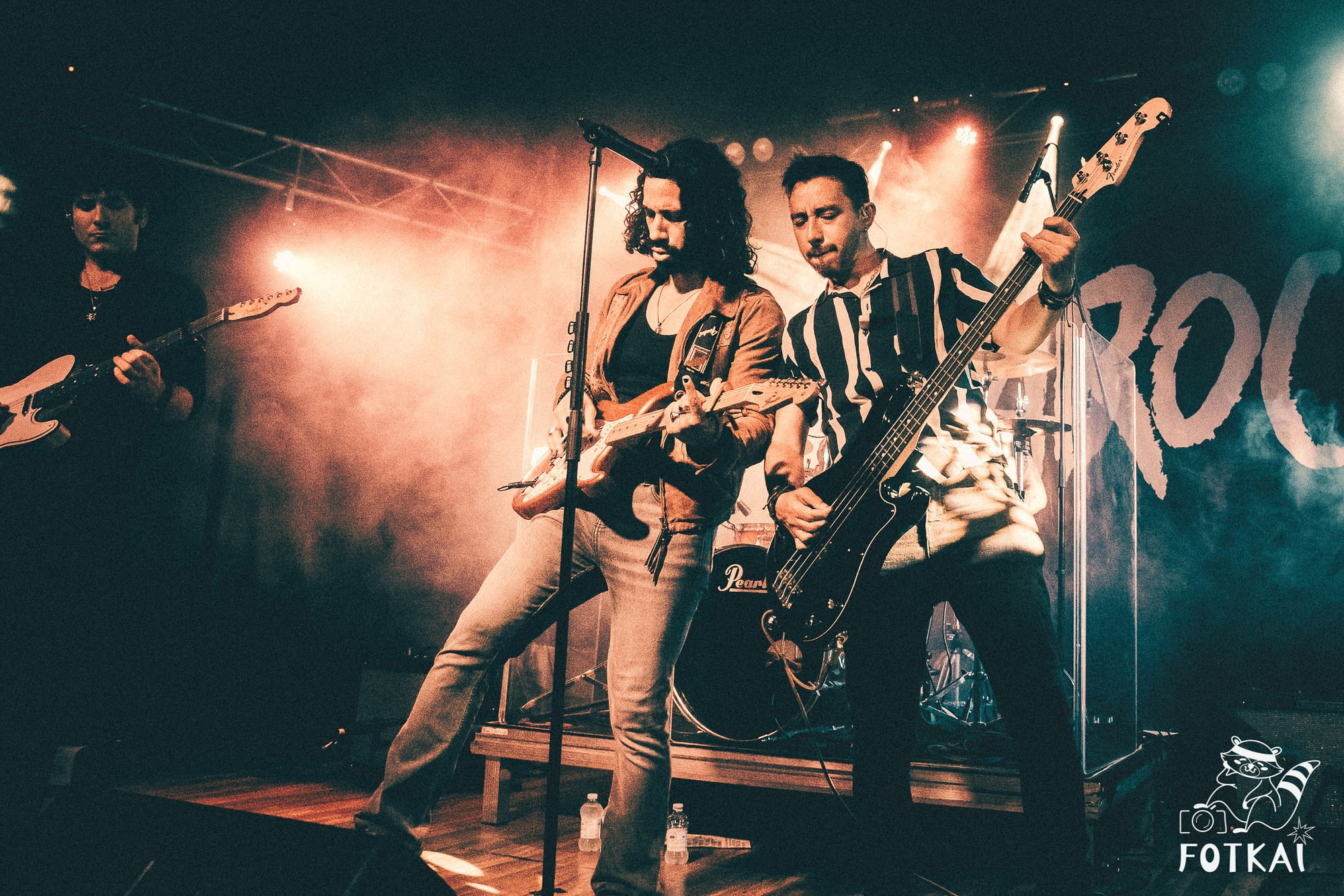 DENISDENIS — reportaje fotográfico del concierto en la Sala Marearock (Alicante) | FOTKAI