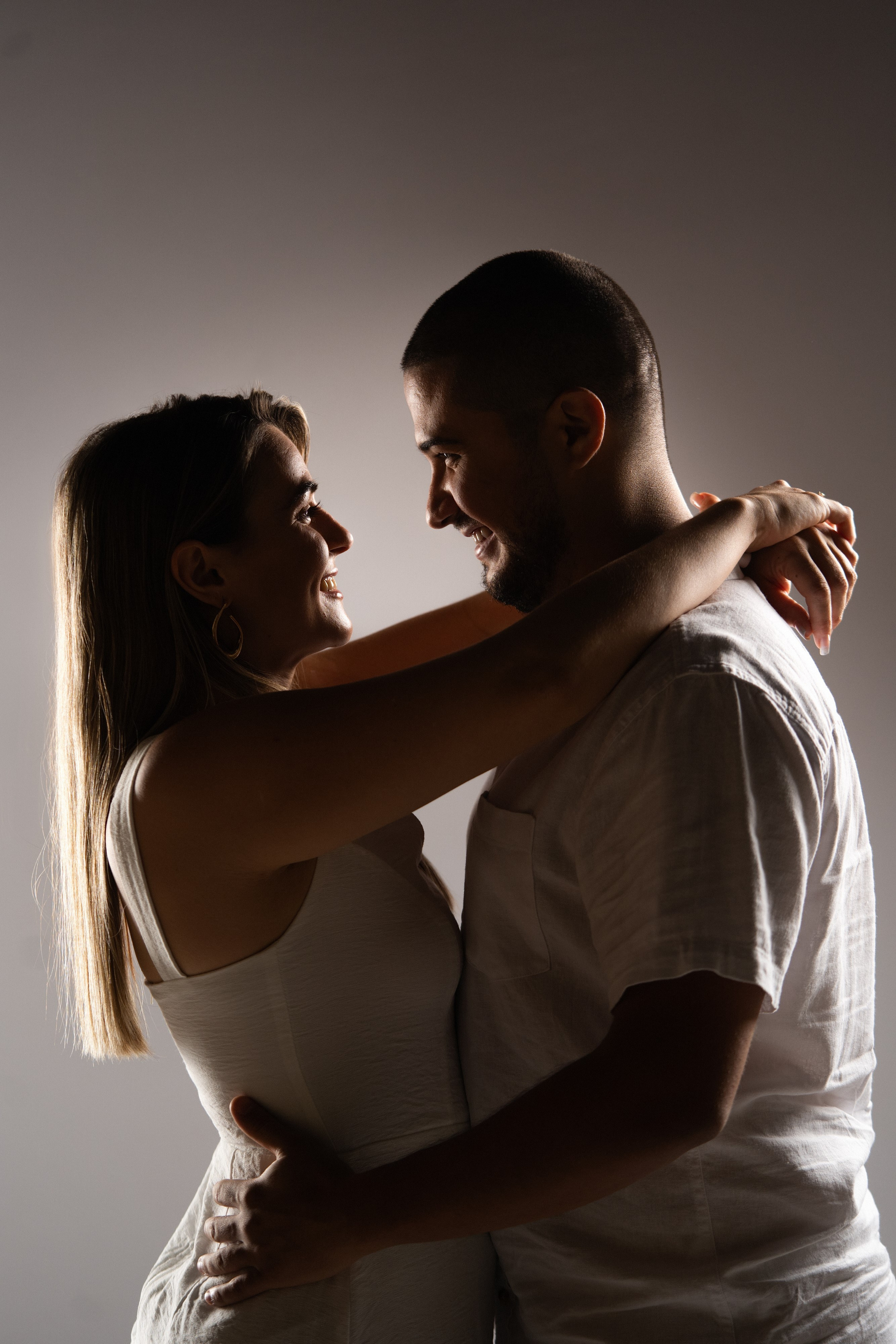 Pré Wedding Estúdio — Tayla e Paulo. Fotógrafo de casamento e Filmmaker de casamento