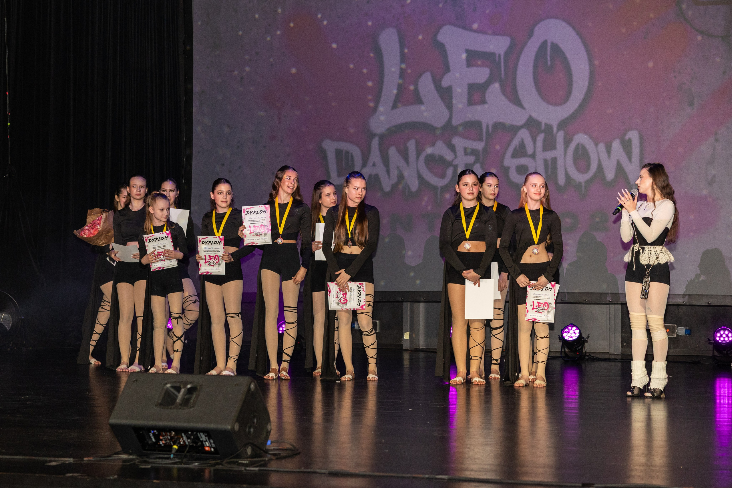 LEO DANCE SHOW WINTER 2025. Семейный и детский фотограф в Варшаве Мила Бобровская