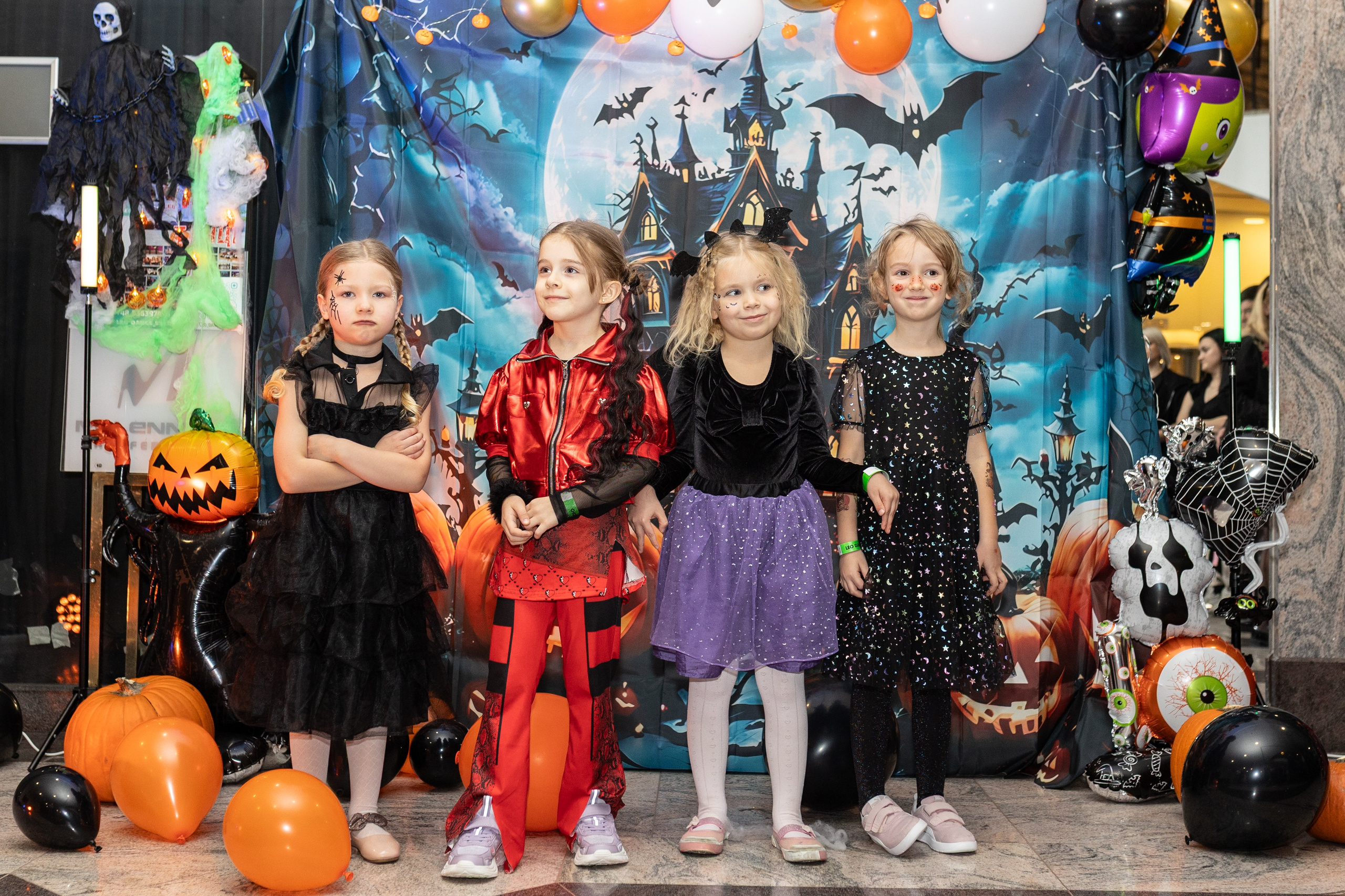 Leo dance studio Helloween 2025. Семейный и детский фотограф в Варшаве Мила Бобровская
