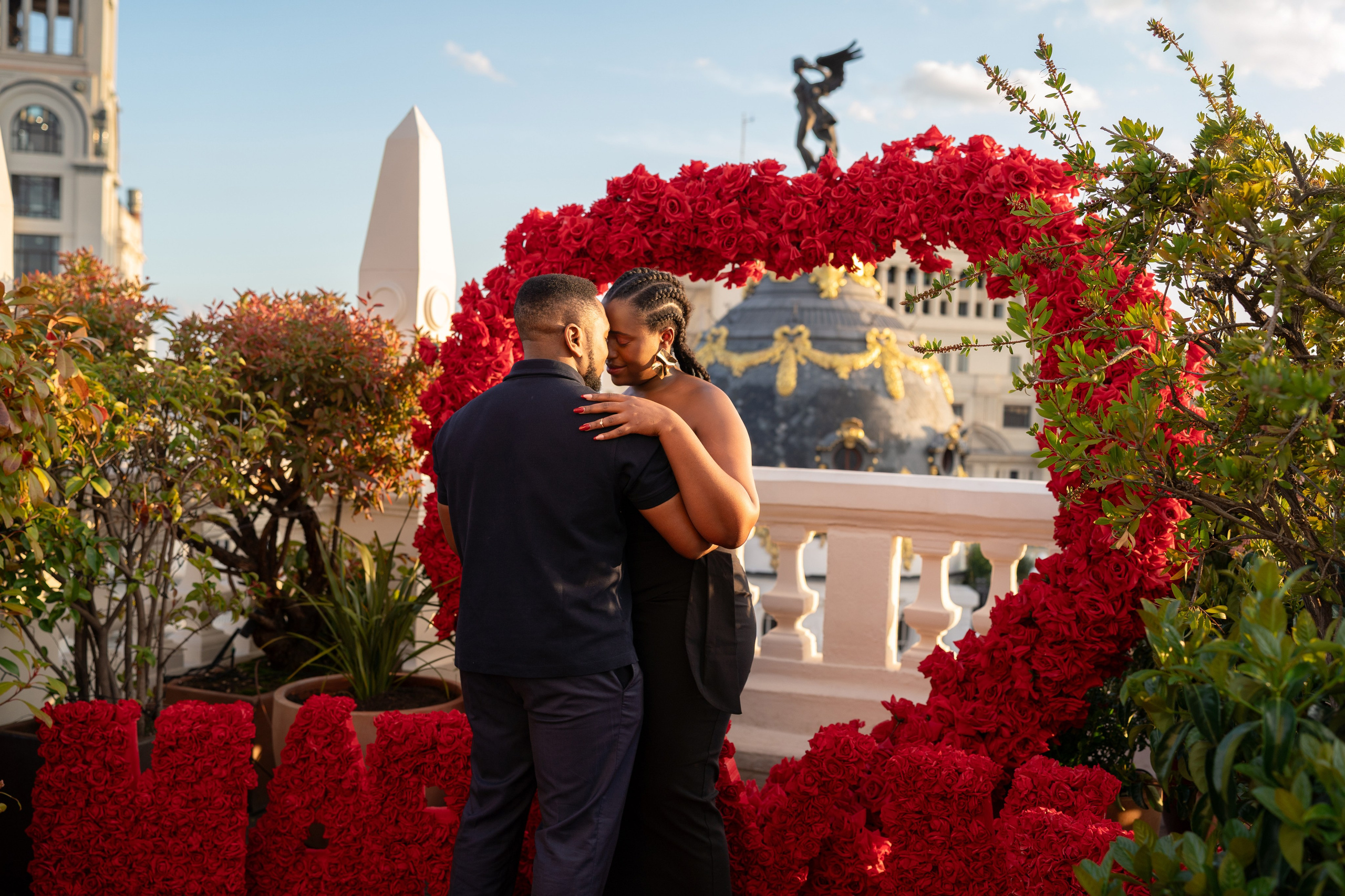 Surprise proposal at the rooftop. Фотограф в Мадриде Алена Белянинова