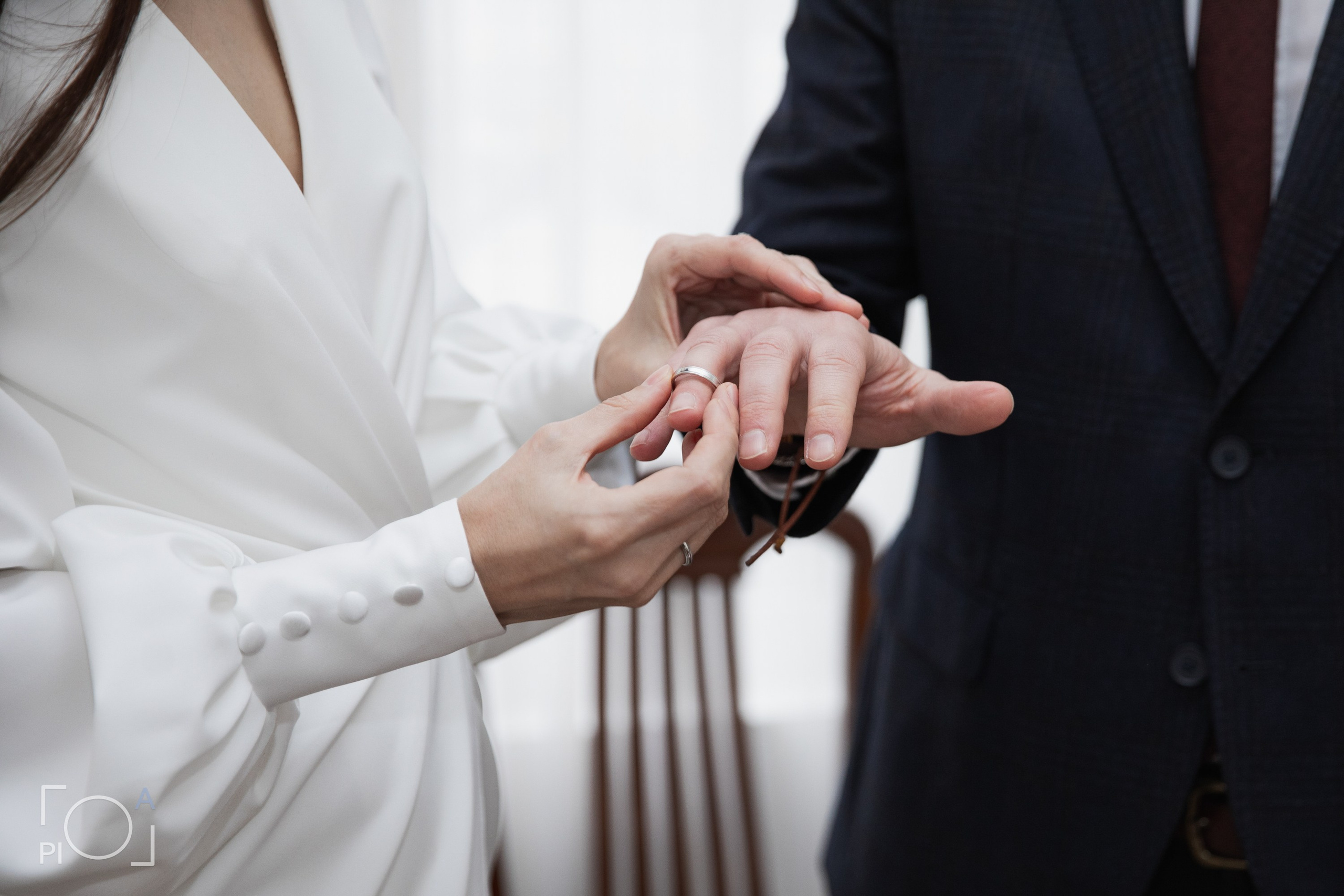 Свадебная фотосессия с консульской подписью в консульстве. Фотограф в Шанхае — Лола Пидлуская