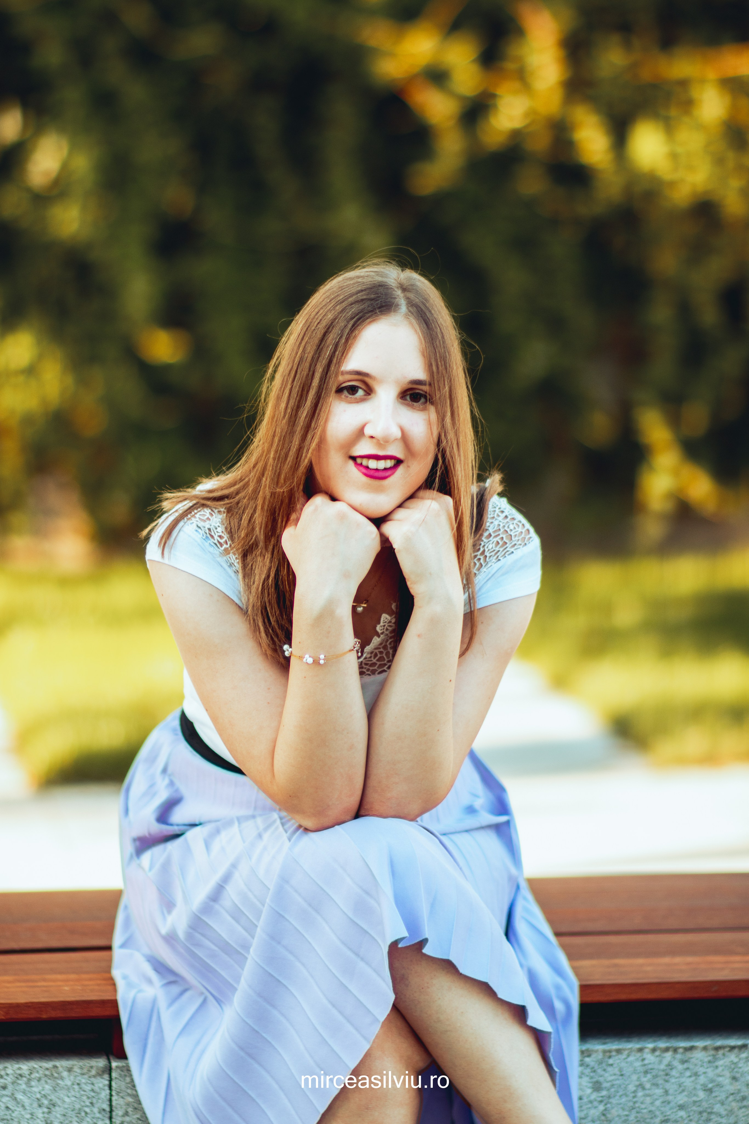 Cristina. Fotograf de portrete și evenimente din Cluj-Napoca. Ședințe foto individuale, nunți, botezuri și aniversări în Cluj și județul Cluj