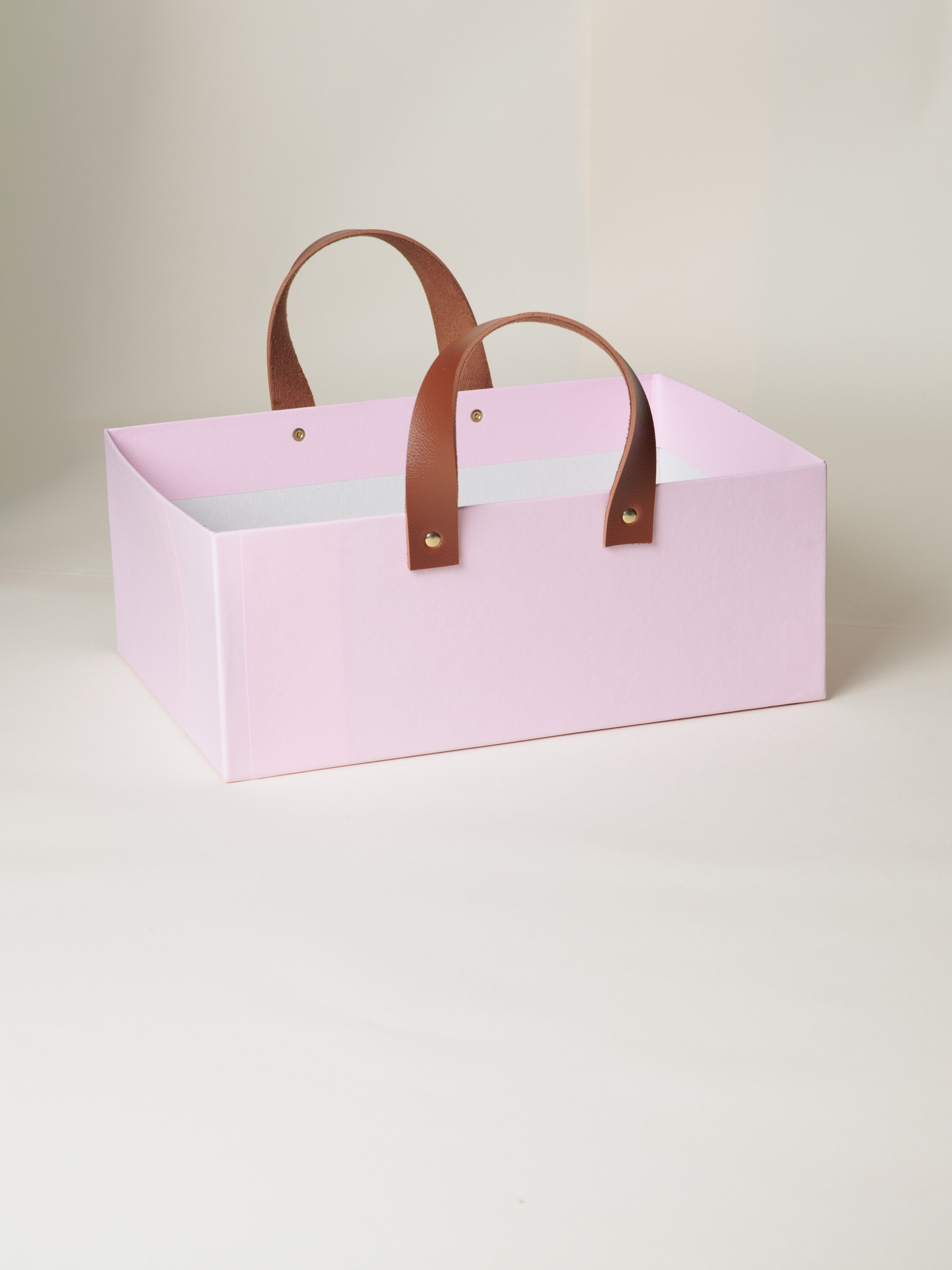 Fotografia Publicitária de Cesta Presente Premium | Encanto & Arte. Luan Hobold Fotografia