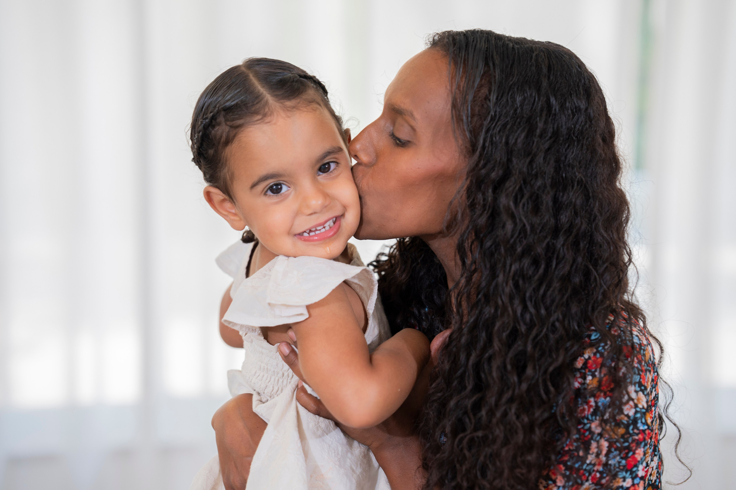 משפחת סלומון. יוסף מזרחי צילום חתונה, ברית וזוגיות. צלם מקצועי שאוהב להוציא אתכם הכי יפים ברגעים הכי מרגשים