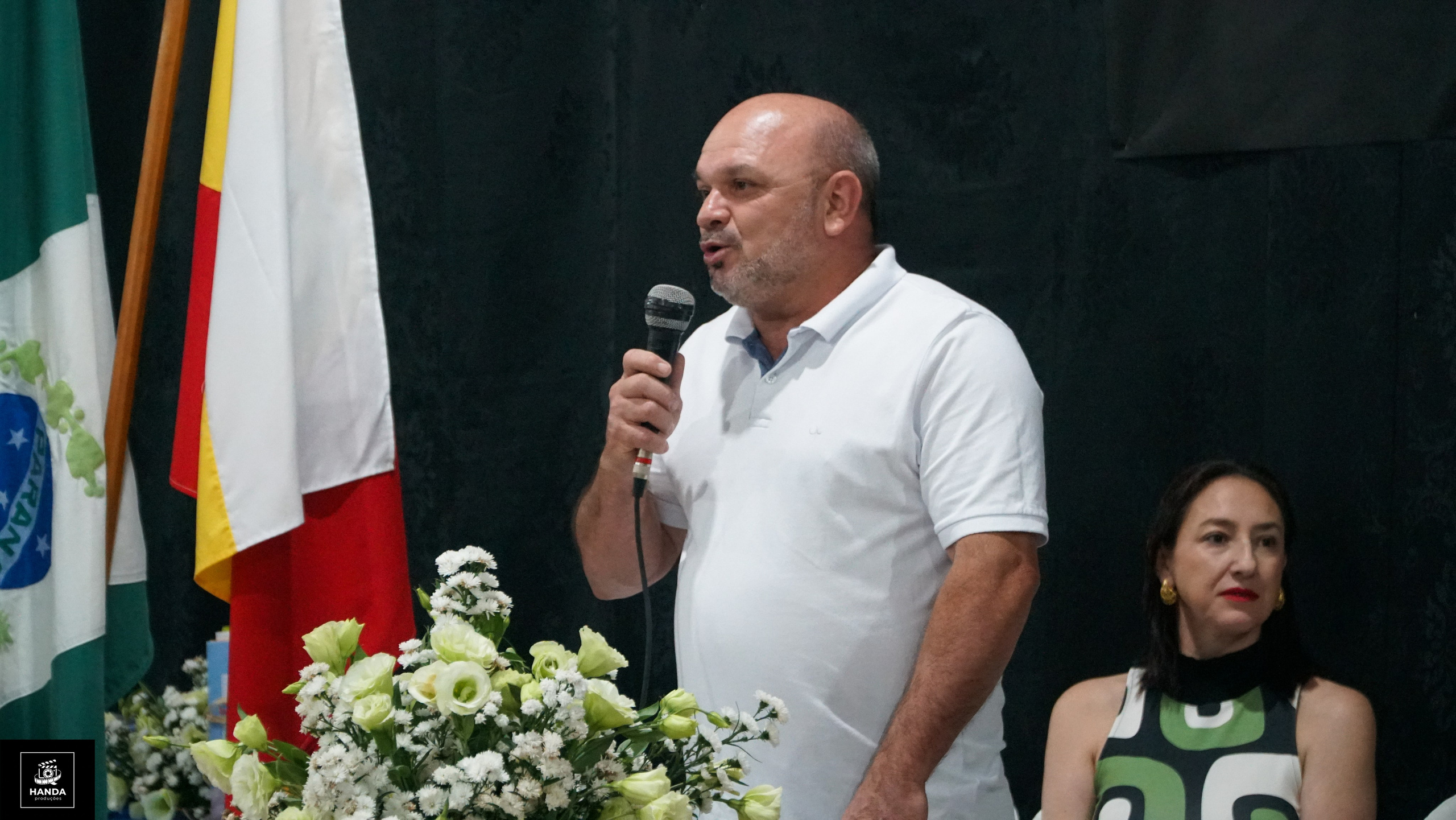 Noite autógrafos colégio Aurélio Buarque de Holanda. Handa Produções