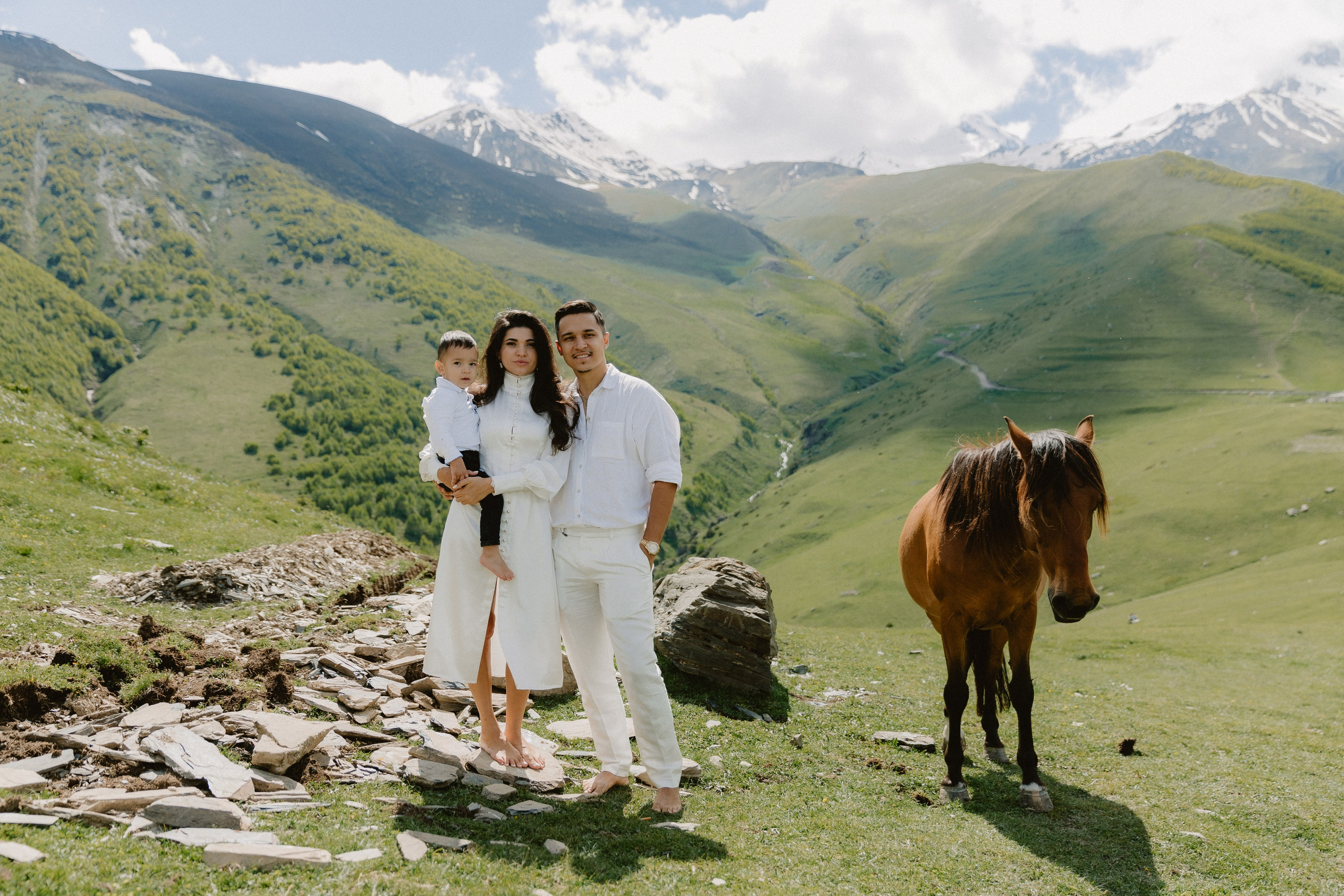 Kazbegi (3,5 hours from Tbilisi)/Казбеги (3,5 часа от Тбилиси). Photographer Anna Nazarenko