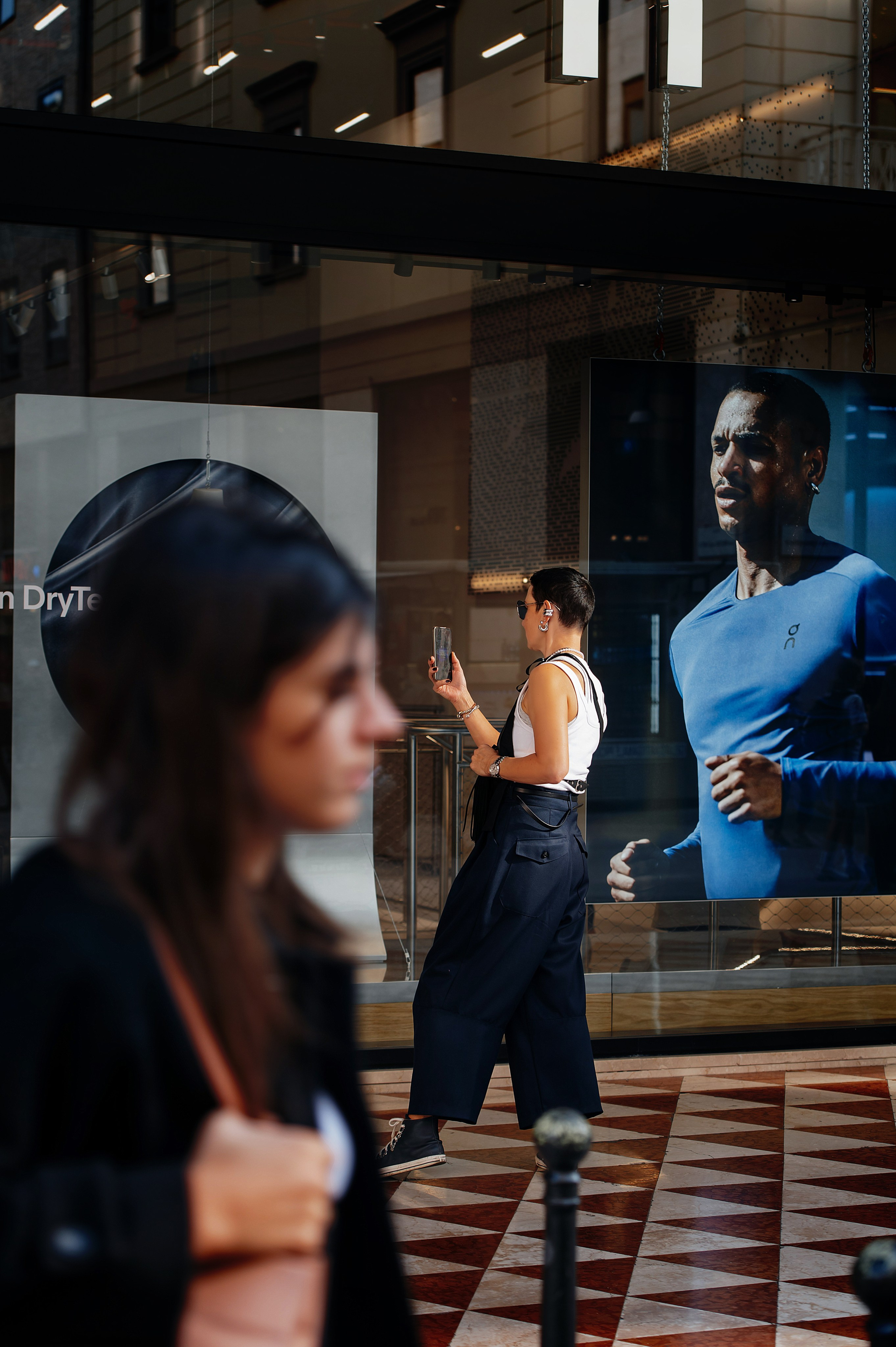 Milan, Autumn 🍂, Julia. Wedding photographer from Moldova Alexey Chipchiu