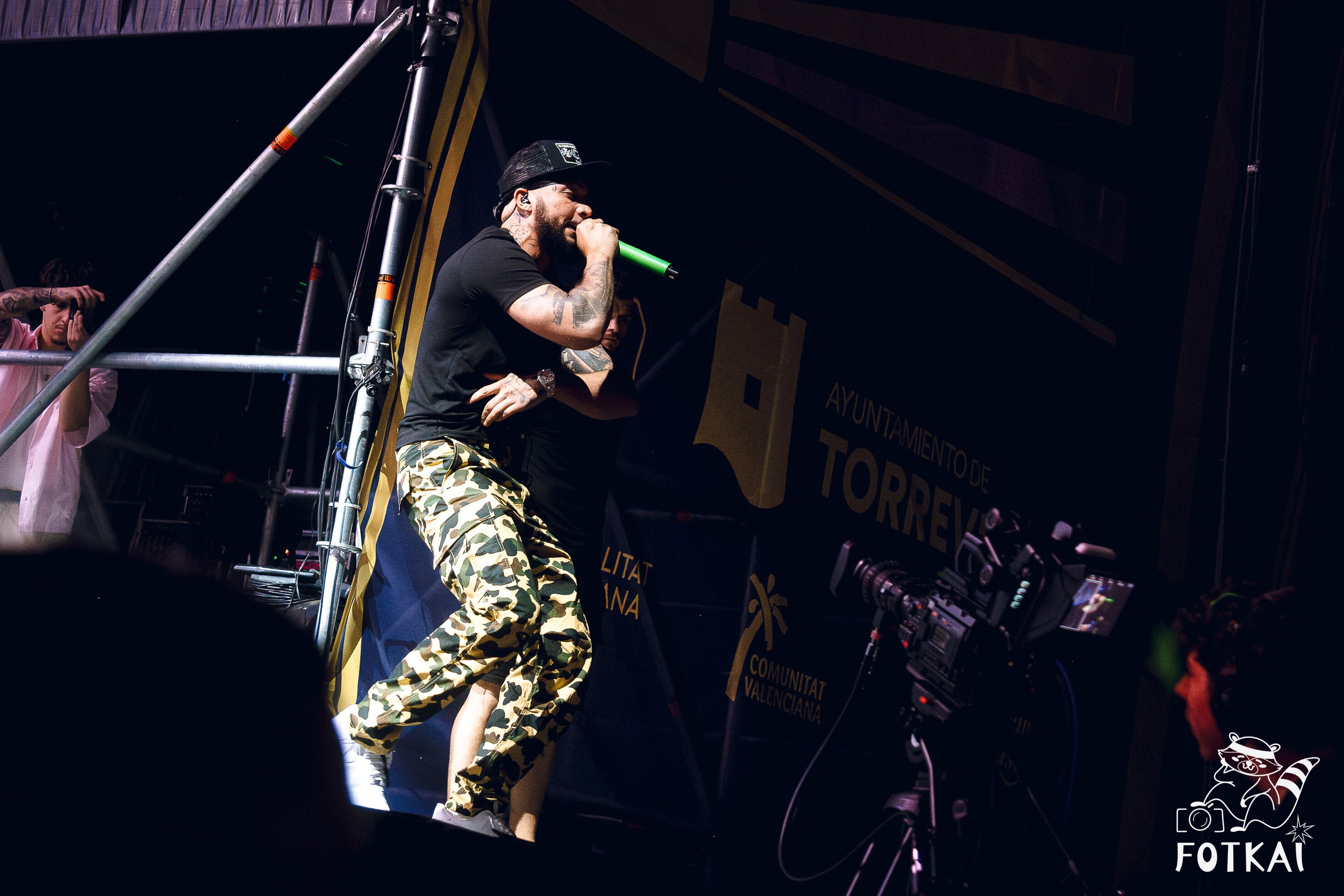 JC Reyes at Brilla Torrevieja Festival — Live Concert Photos in Torrevieja, Spain, 2026 | FOTKAI