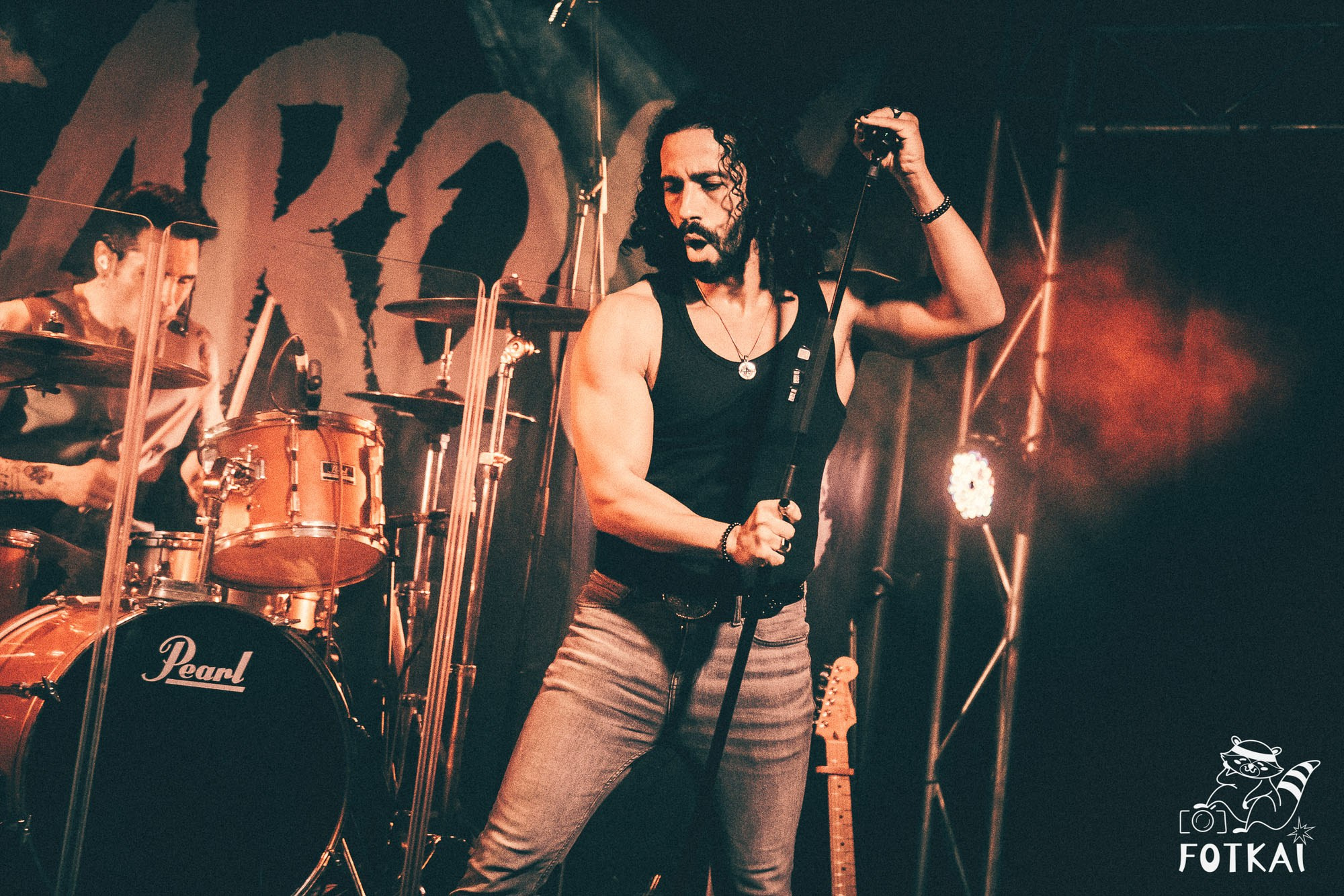 DENISDENIS — reportaje fotográfico del concierto en la Sala Marearock (Alicante) | FOTKAI