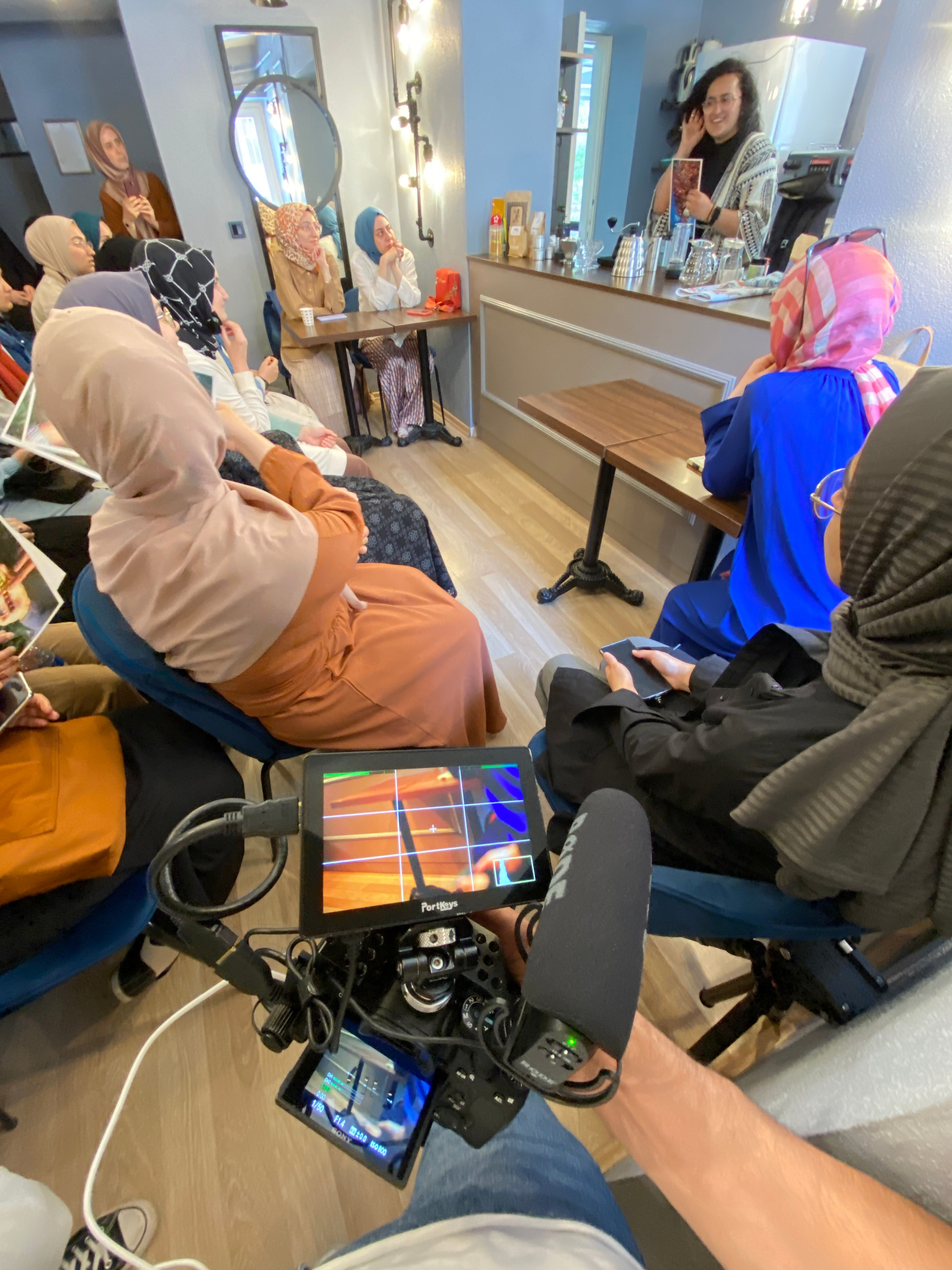 Предложения. Брахим — фотограф