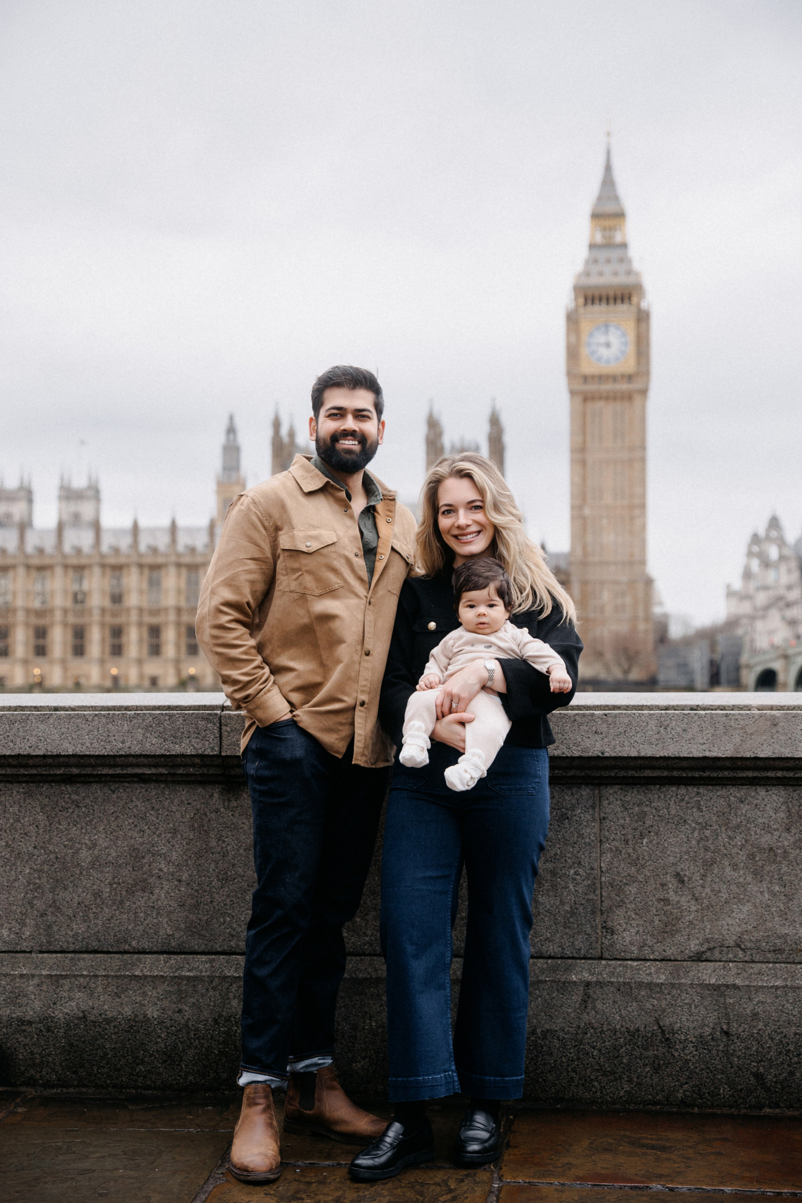 Family Photoshoot at Westminster. LondonPhotoStory — Vacation Photographer in London