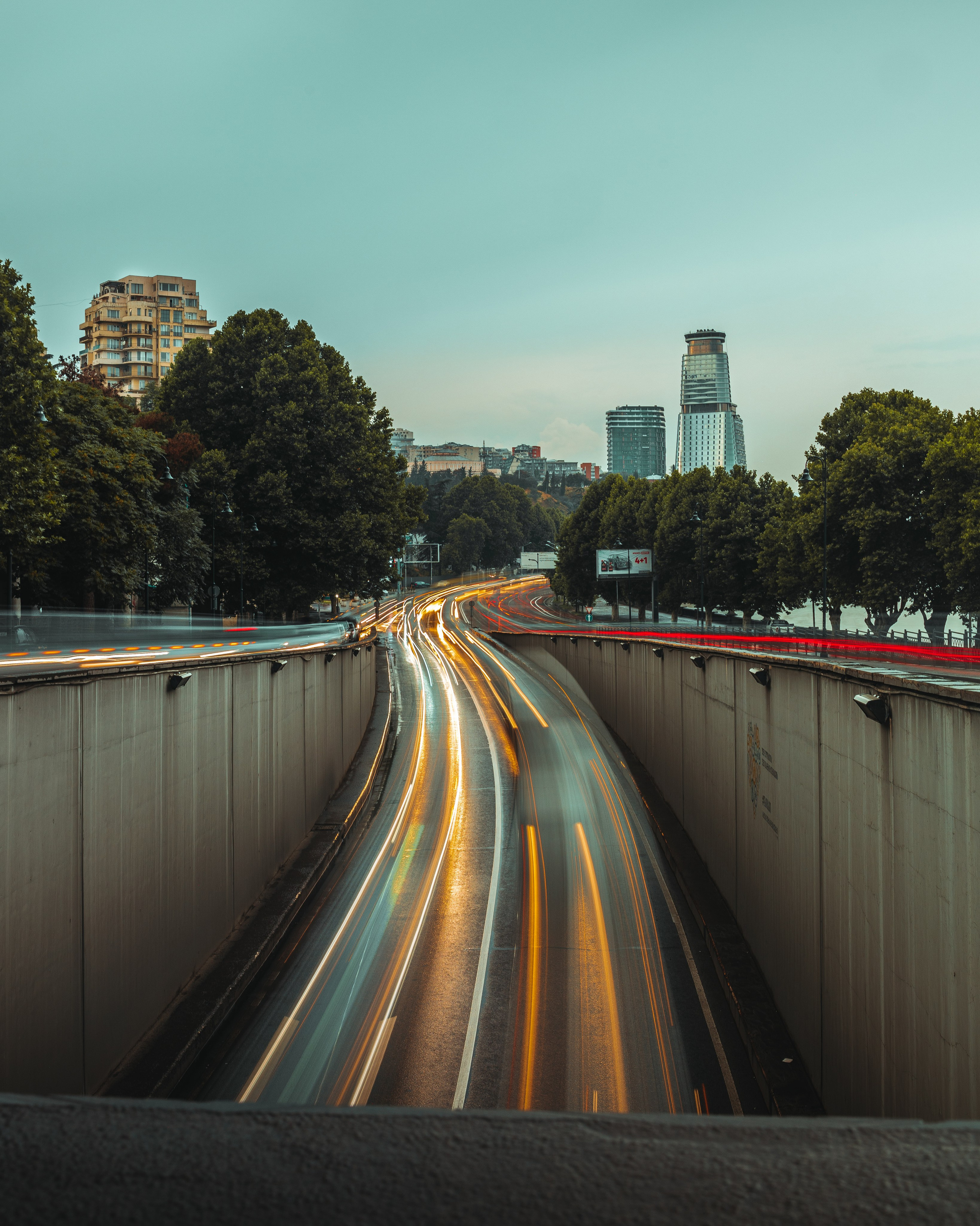 T B I L I S I. Bspander