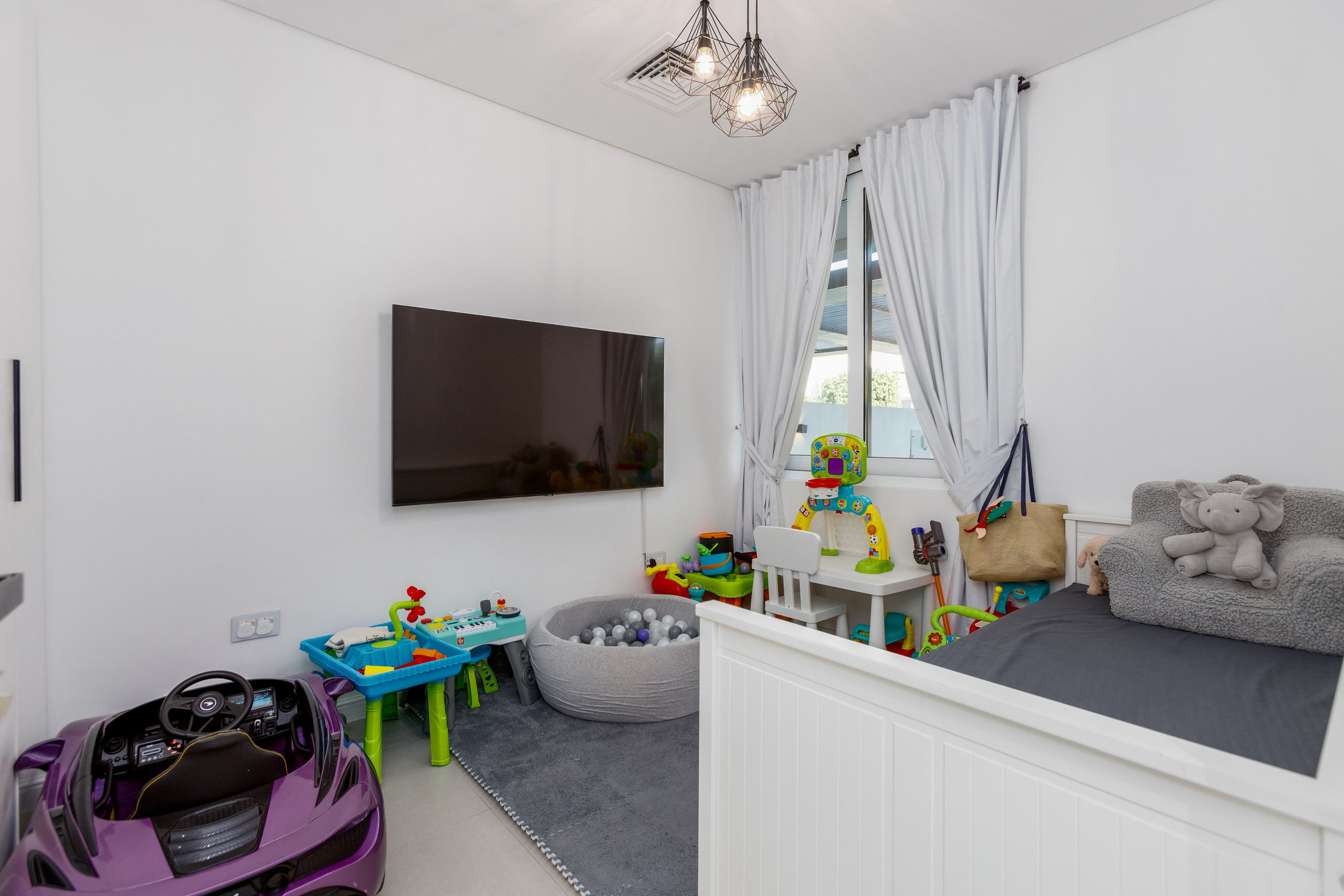 Brookfield Damac hills. Samy Mar Boy │Portrait, Automotive and Real Estate Photographer