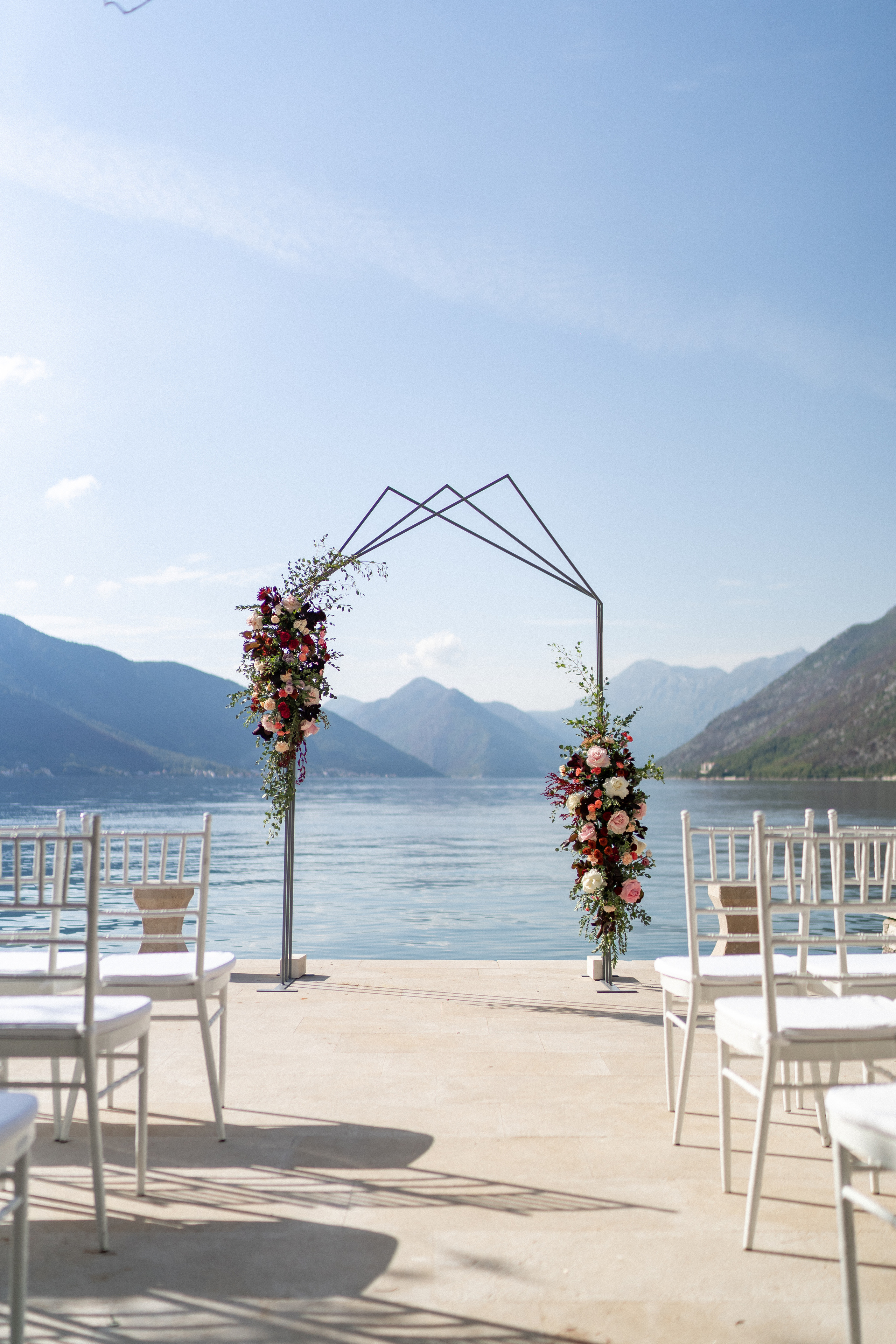 Intimno i udobno venčanje u Vili Nikčević u Crnoj Gori