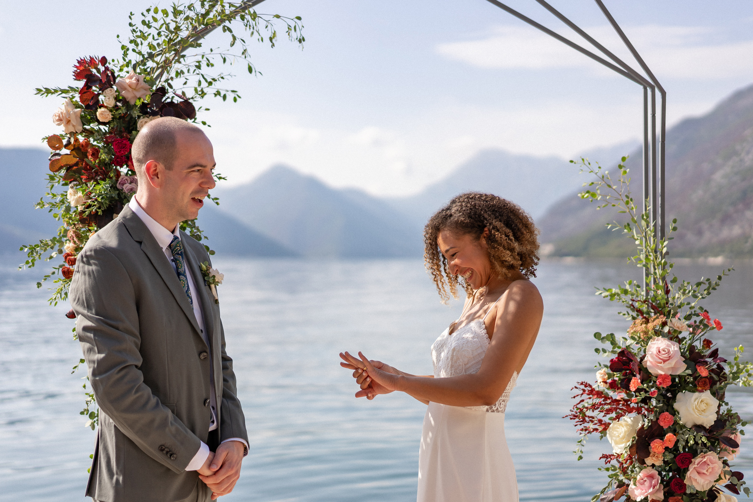 Intimno i udobno venčanje u Vili Nikčević u Crnoj Gori