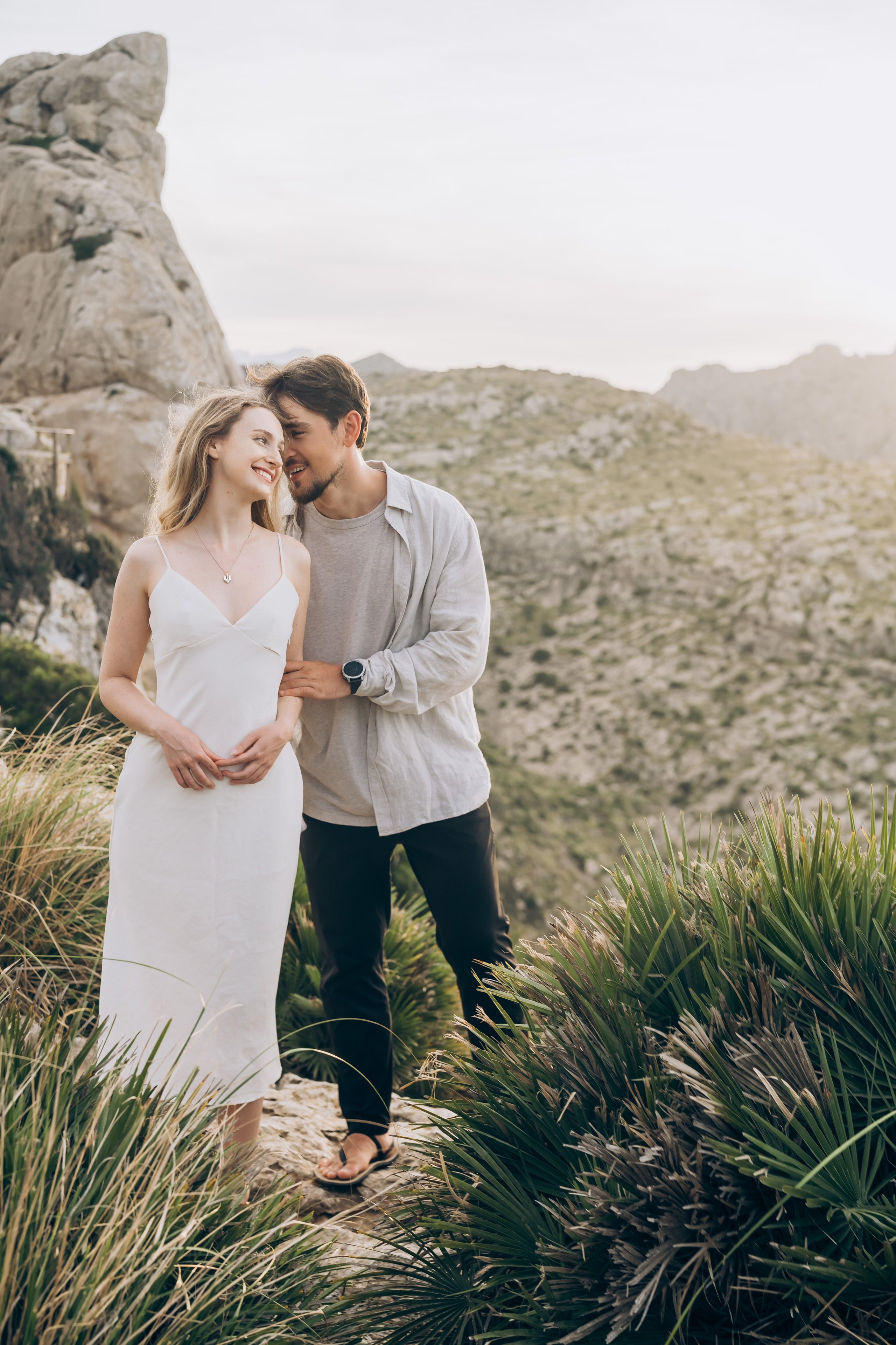 On top of the mountains and by the sea. Фотограф у Пальма де Майорка