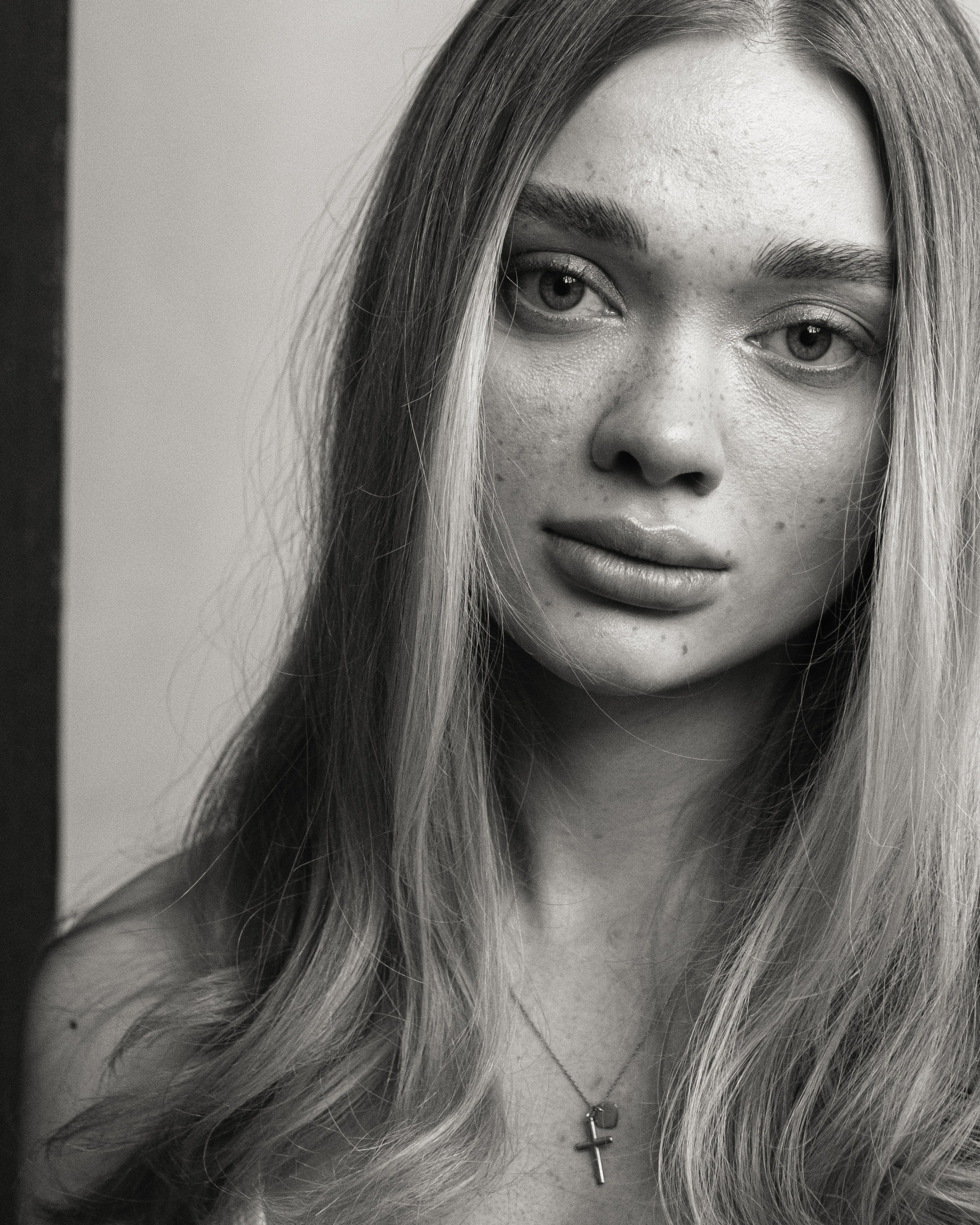 Female portrait. MAIN