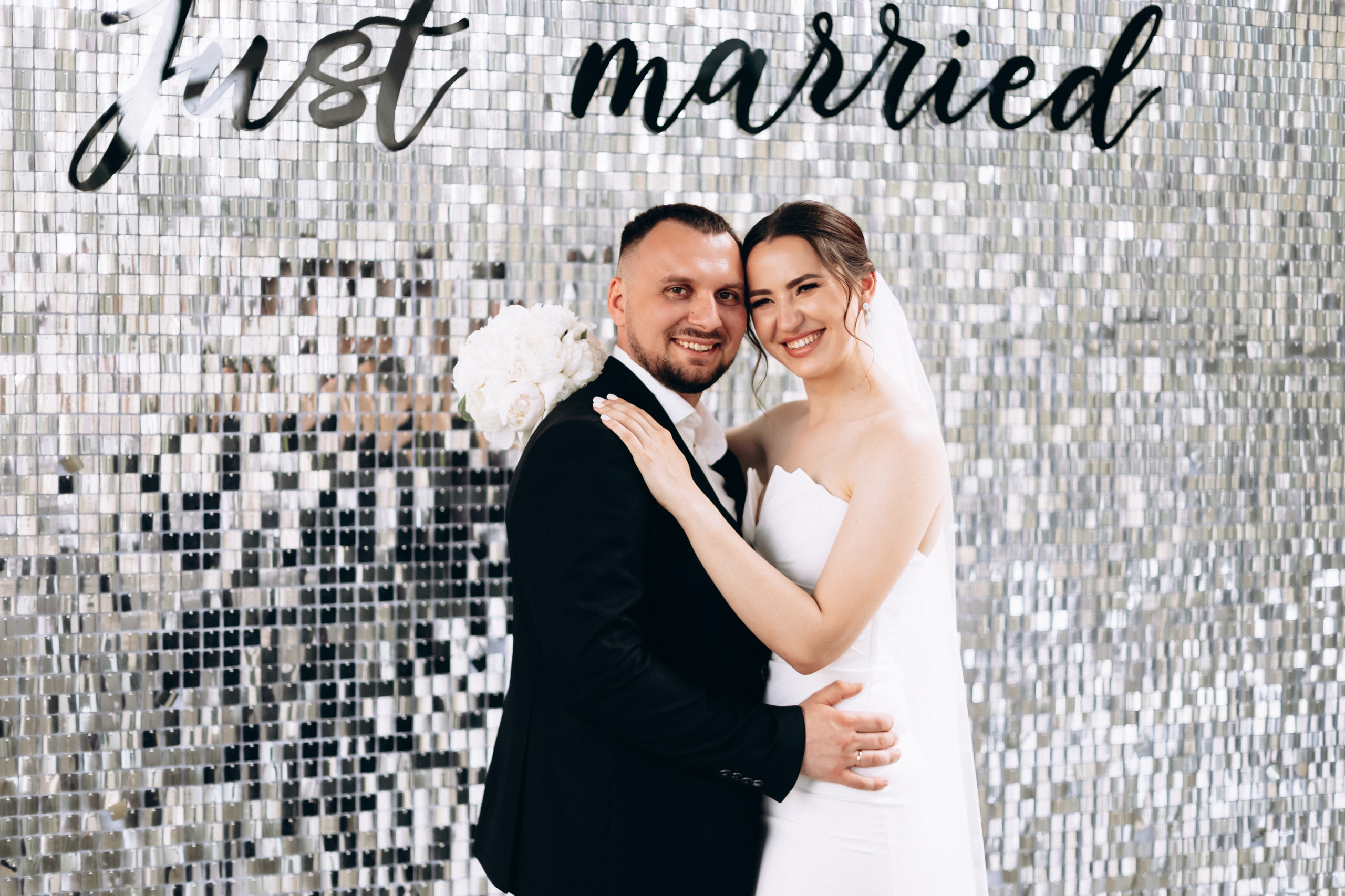 White Wedding. Wedding and Family Photograph