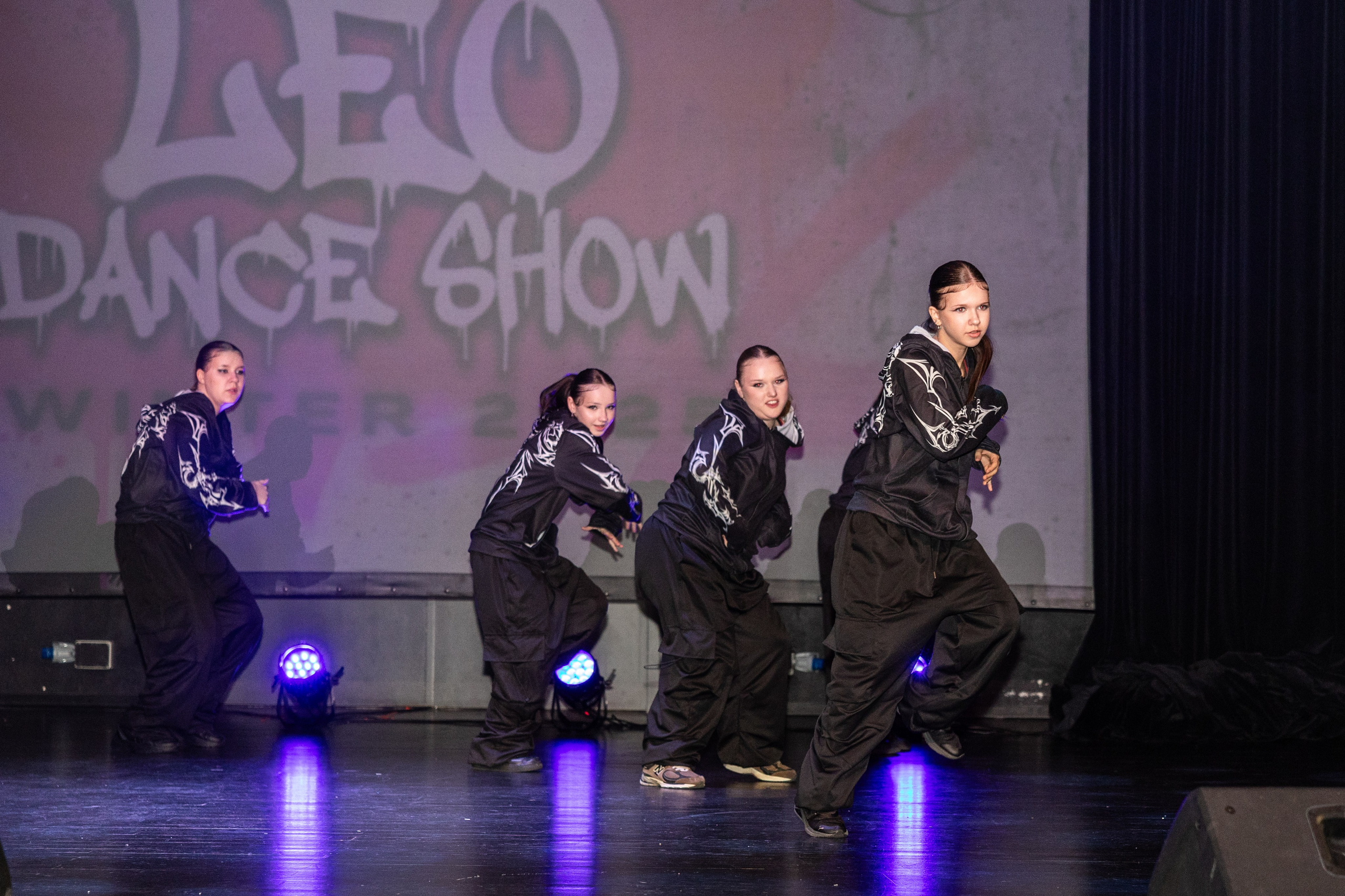 LEO DANCE SHOW WINTER 2025. Семейный и детский фотограф в Варшаве Мила Бобровская