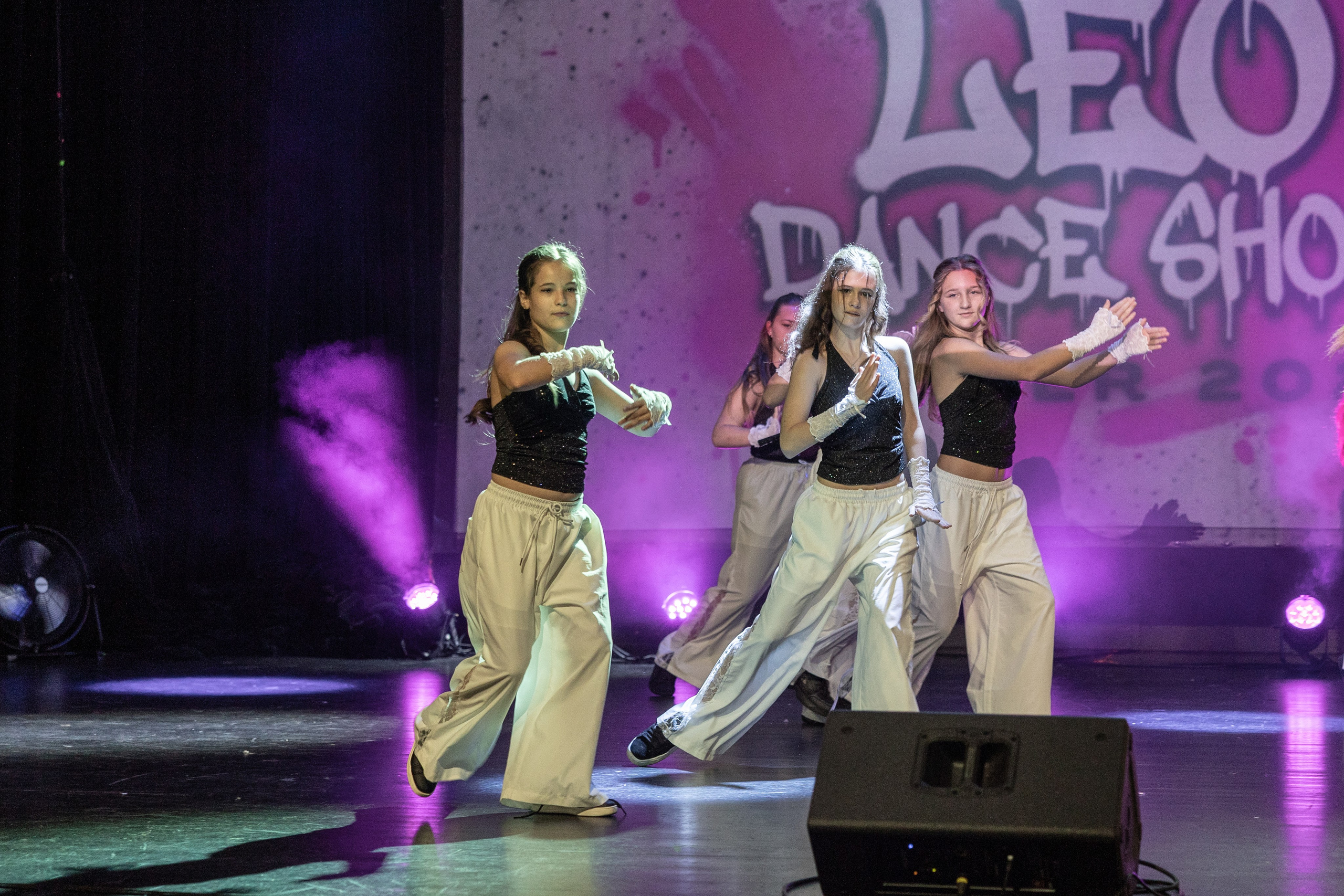 LEO DANCE SHOW WINTER 2025. Семейный и детский фотограф в Варшаве Мила Бобровская