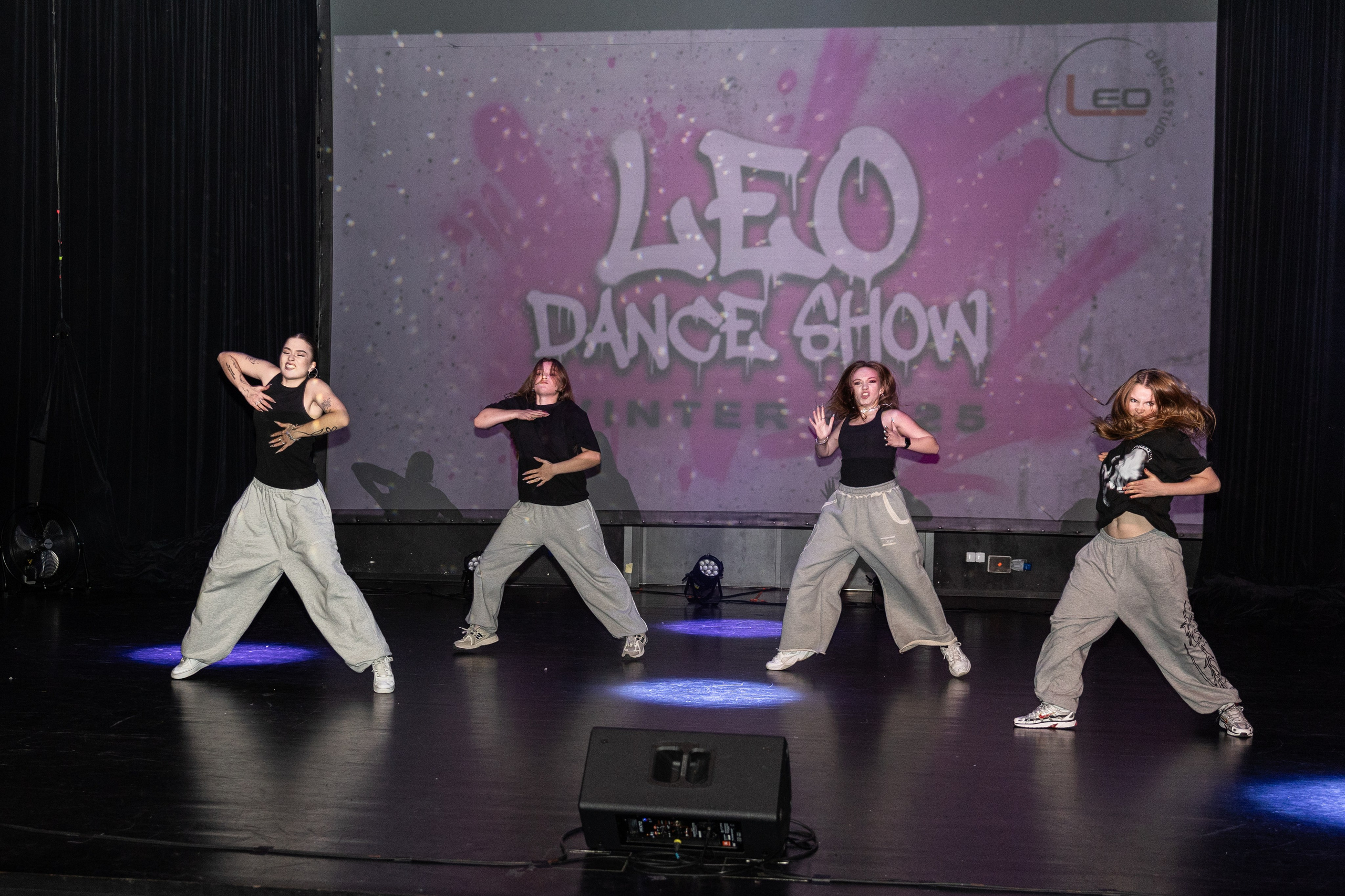 LEO DANCE SHOW WINTER 2025. Семейный и детский фотограф в Варшаве Мила Бобровская