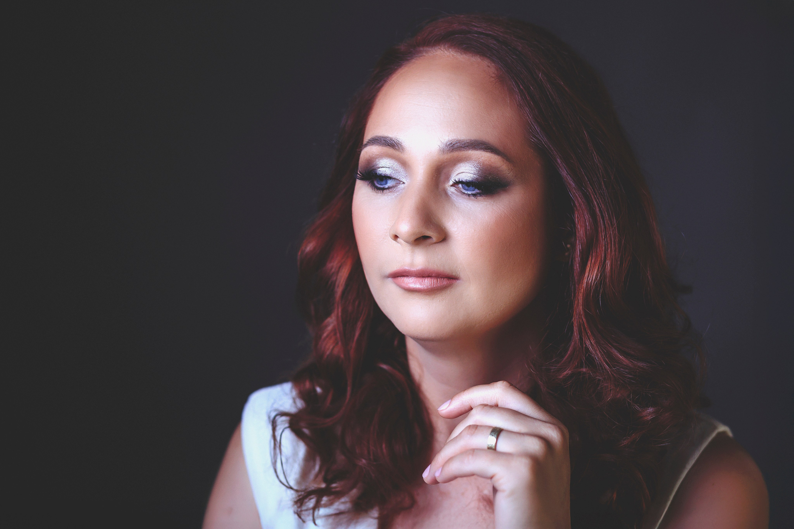 Portrete Constanta - O clipa de sinceritate in faţa camerei. Elena Mascan – Fotograf newborn, maternitate, portret, smash the cake & branding personal | La Femme Studio Photograpy|Constanţa