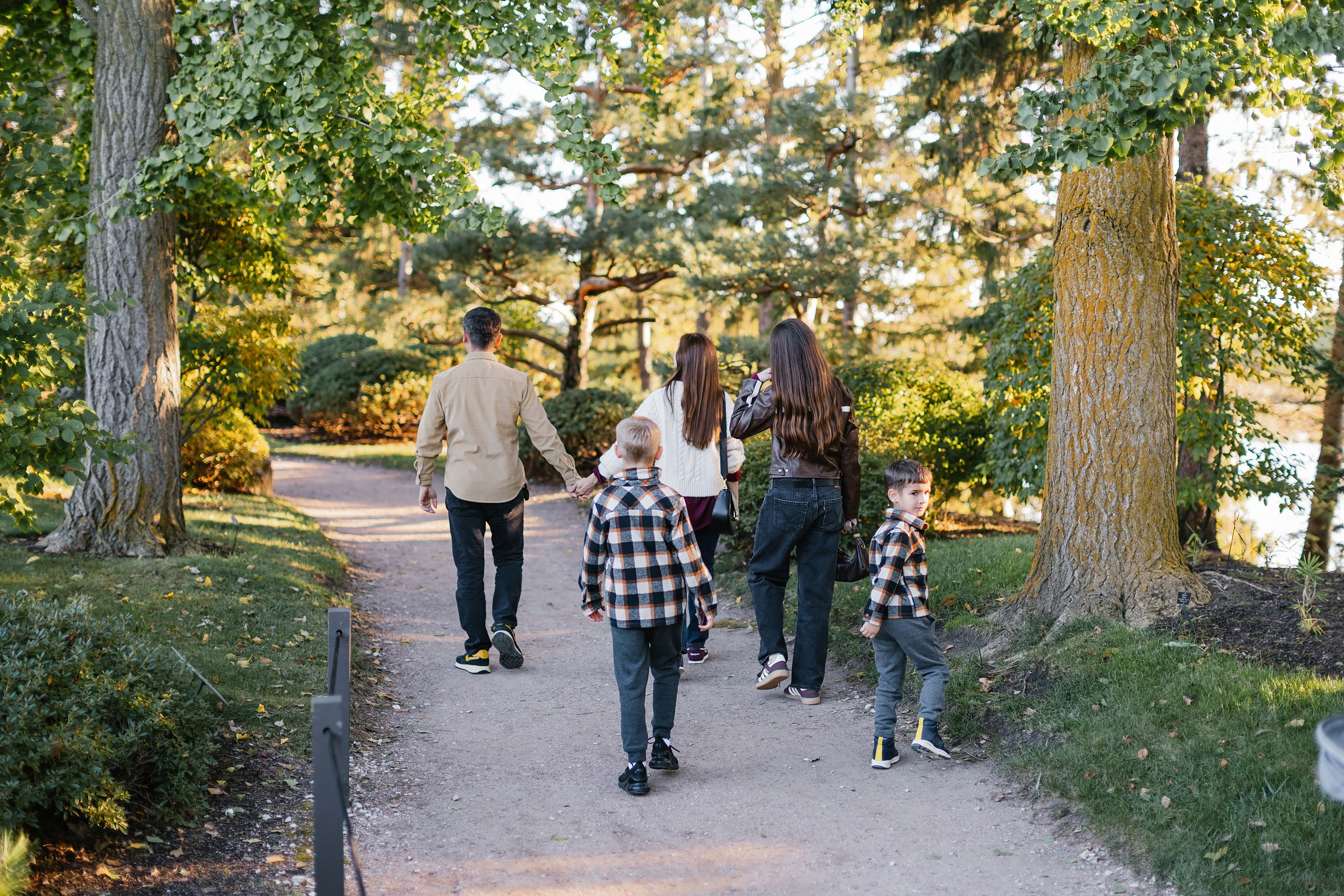 10.26.25 Family Photoshoot. Wedding family event photographer in Chicago Nick Yushevich