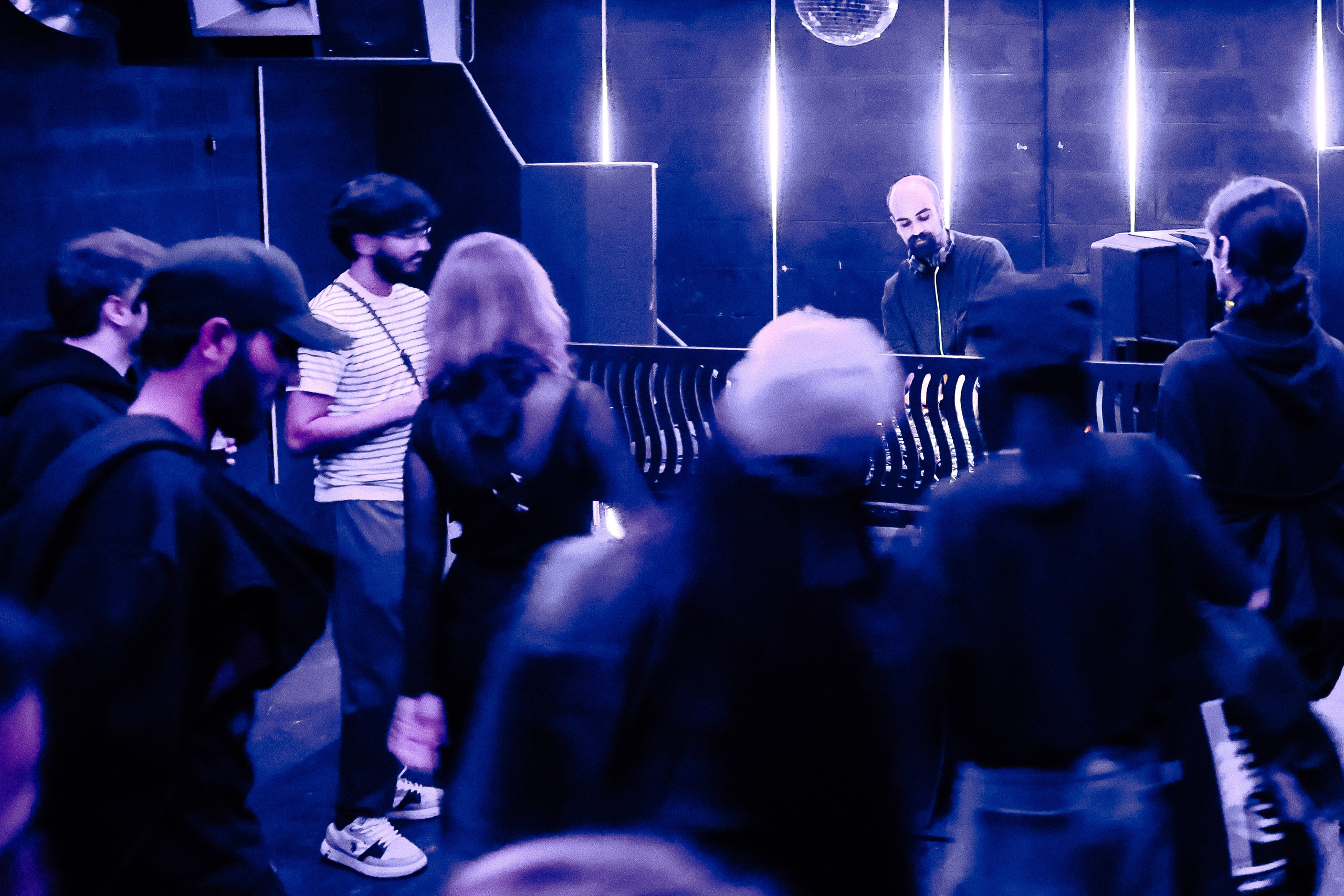 Event reportage (WHATISGOINGON x HOW). Asmikiam