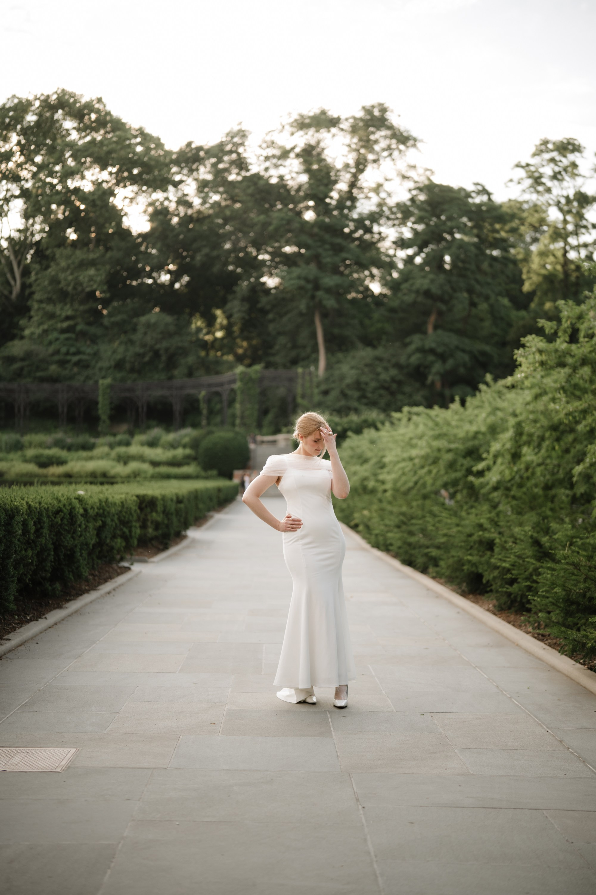 Natalie as a Runaway bride. Portrait and wedding photographer in New York
