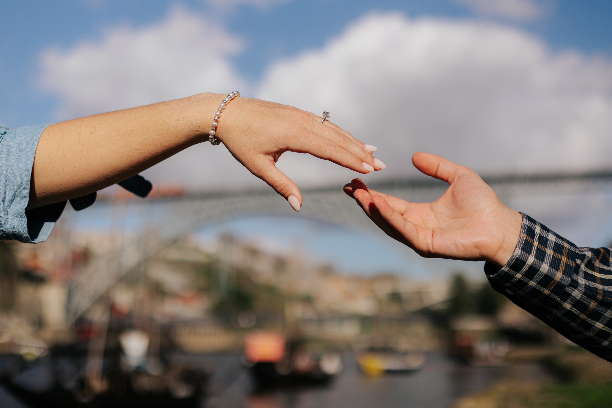 Jamie Gregg. Davi Valente