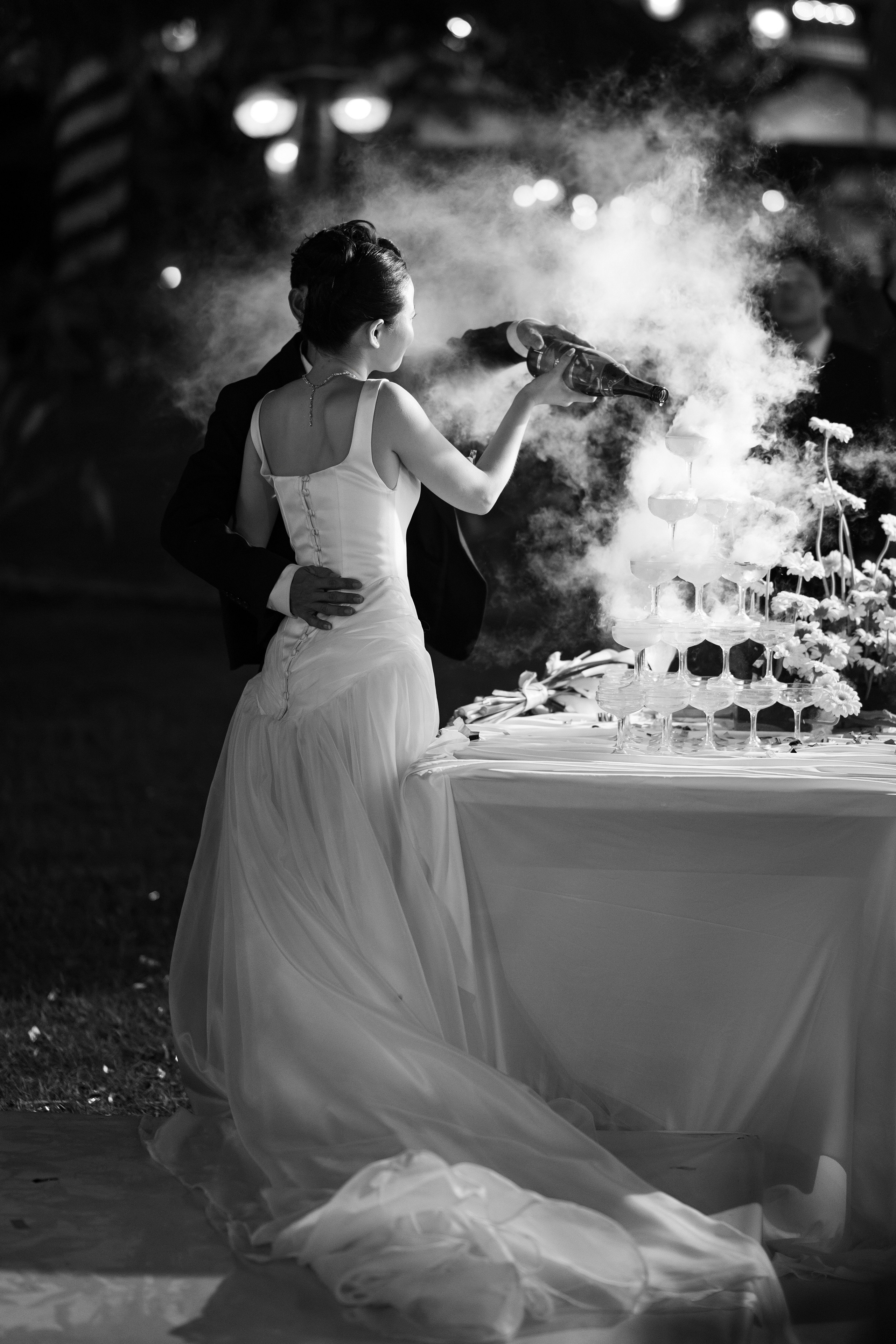 DIEU & THINH/Destination Wedding. Nhiếp ảnh gia đám cưới hàng đầu tại Thành Phố Hồ Chí Minh