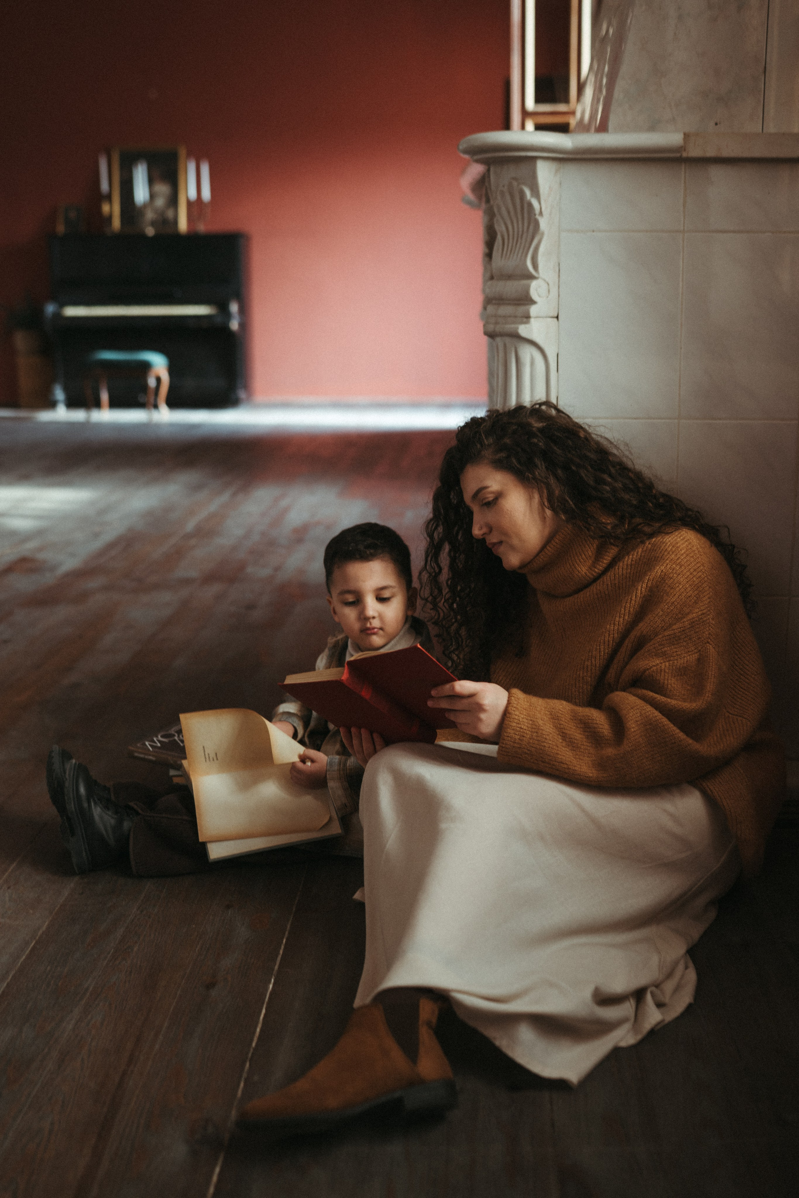 Lika and Anar. Family photographer in Saudi Arabia