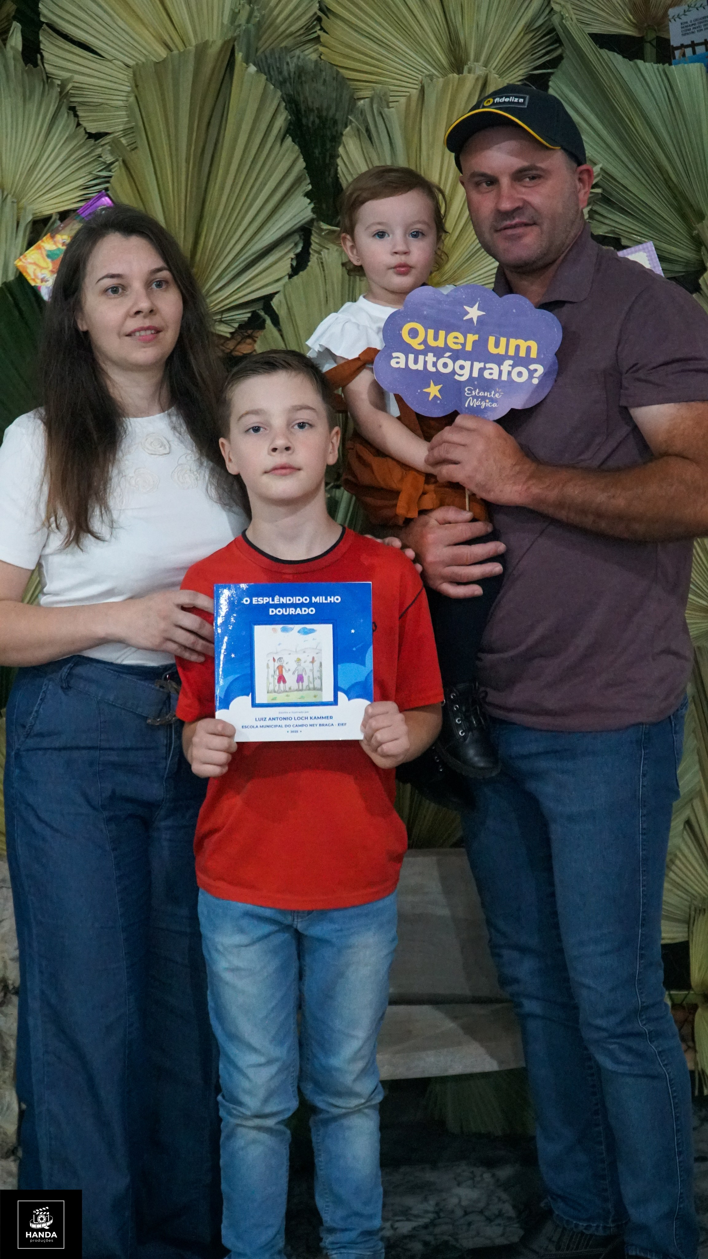 Noite autógrafos colégio Aurélio Buarque de Holanda. Handa Produções