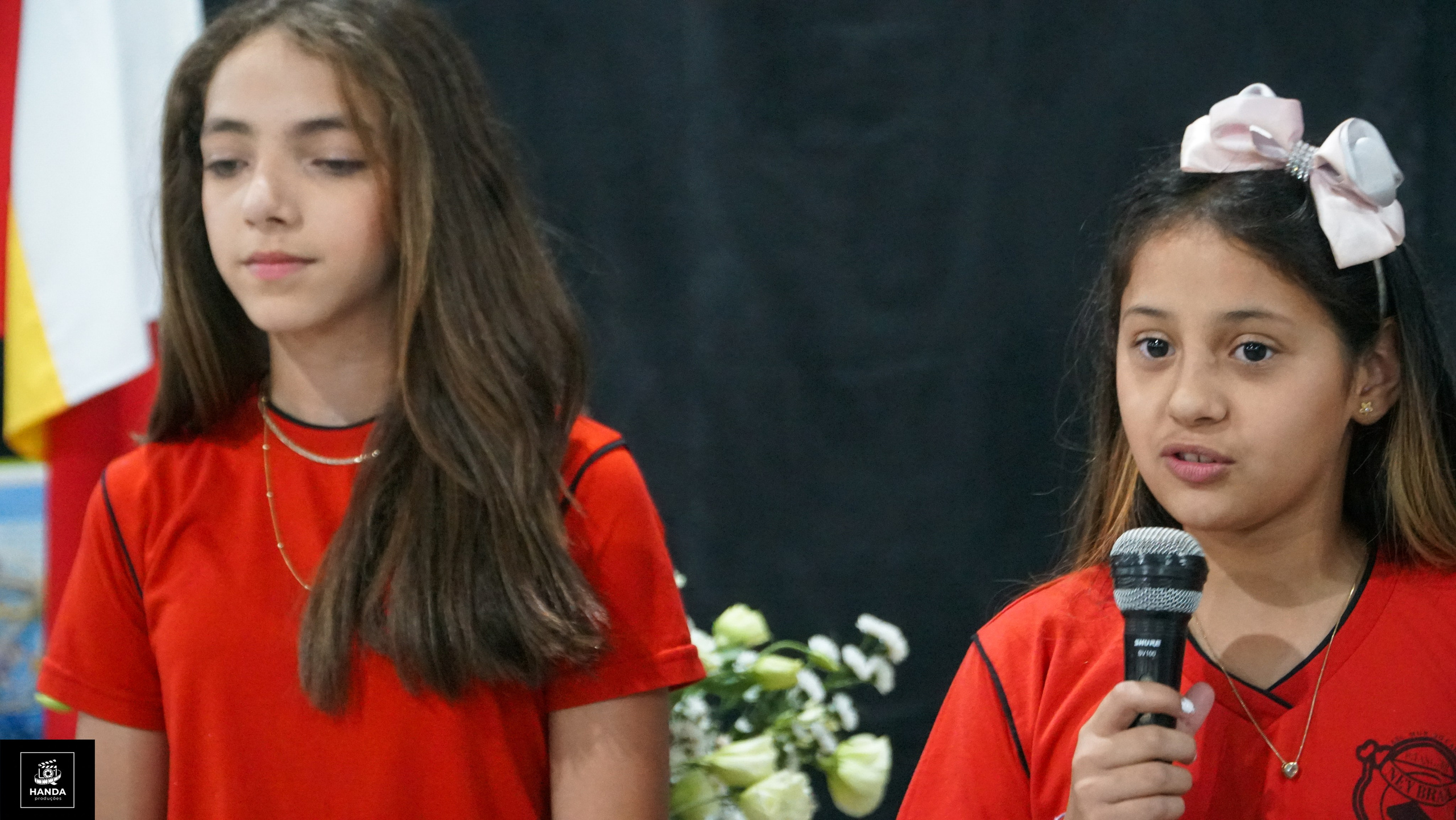 Noite autógrafos colégio Aurélio Buarque de Holanda. Handa Produções