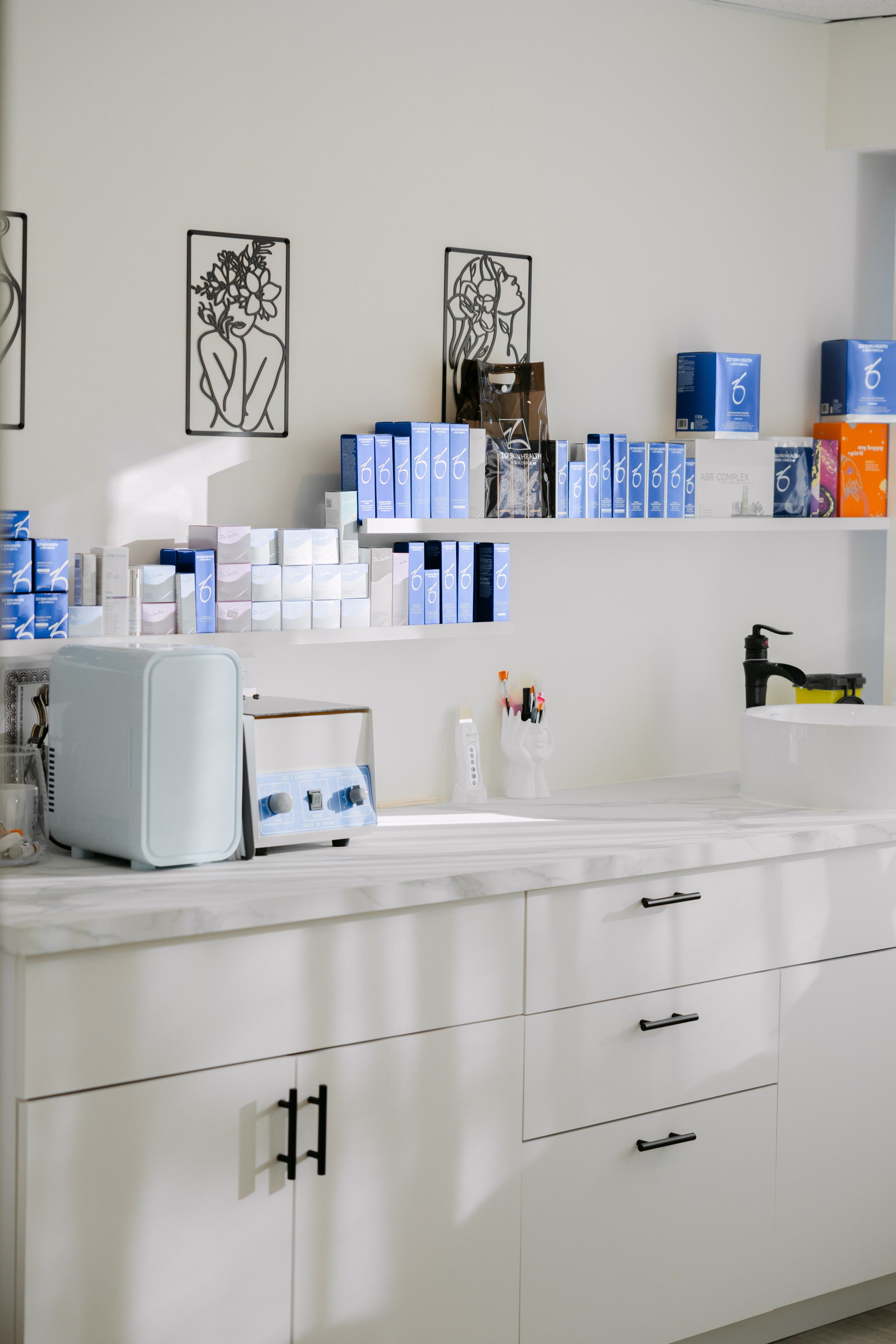 Aesthetic Specialist. Home