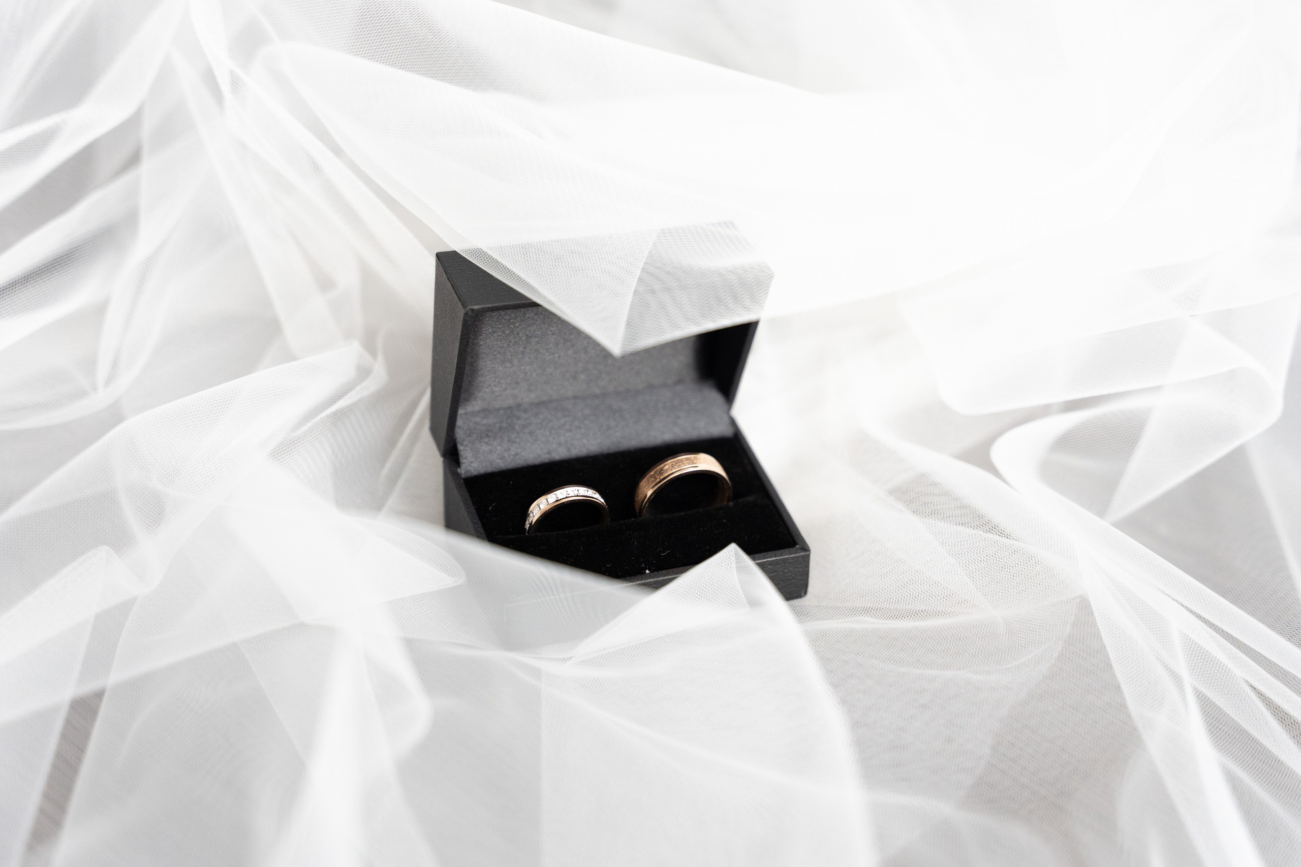 Nuotakos rytas, vestuvės, detalės, emocijos, geriausi rakursai, daug nuotraukų. Aliaksandra Norvilas fotografas Vilnius